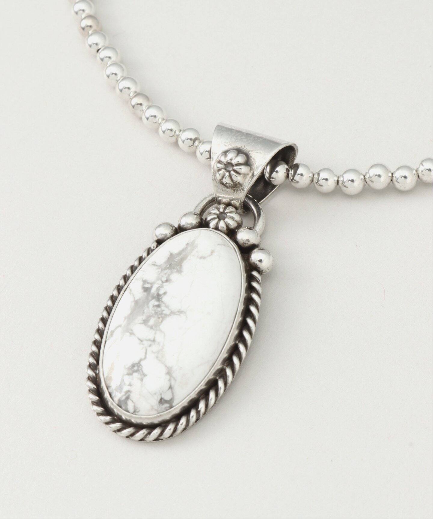 ERICKA NICOLAS BEGAY】 ホワイトターコイズ450ネックレス（ネックレス  