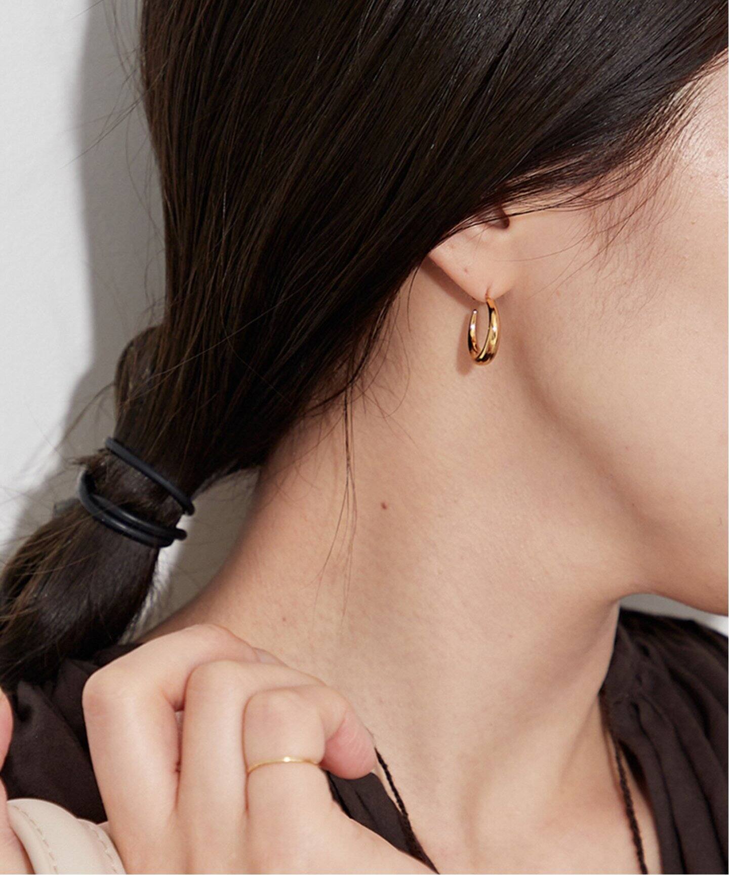 Otiumberg / オティウムバーグ】SMALL GRADUATED HOOPS ピアス（両耳 