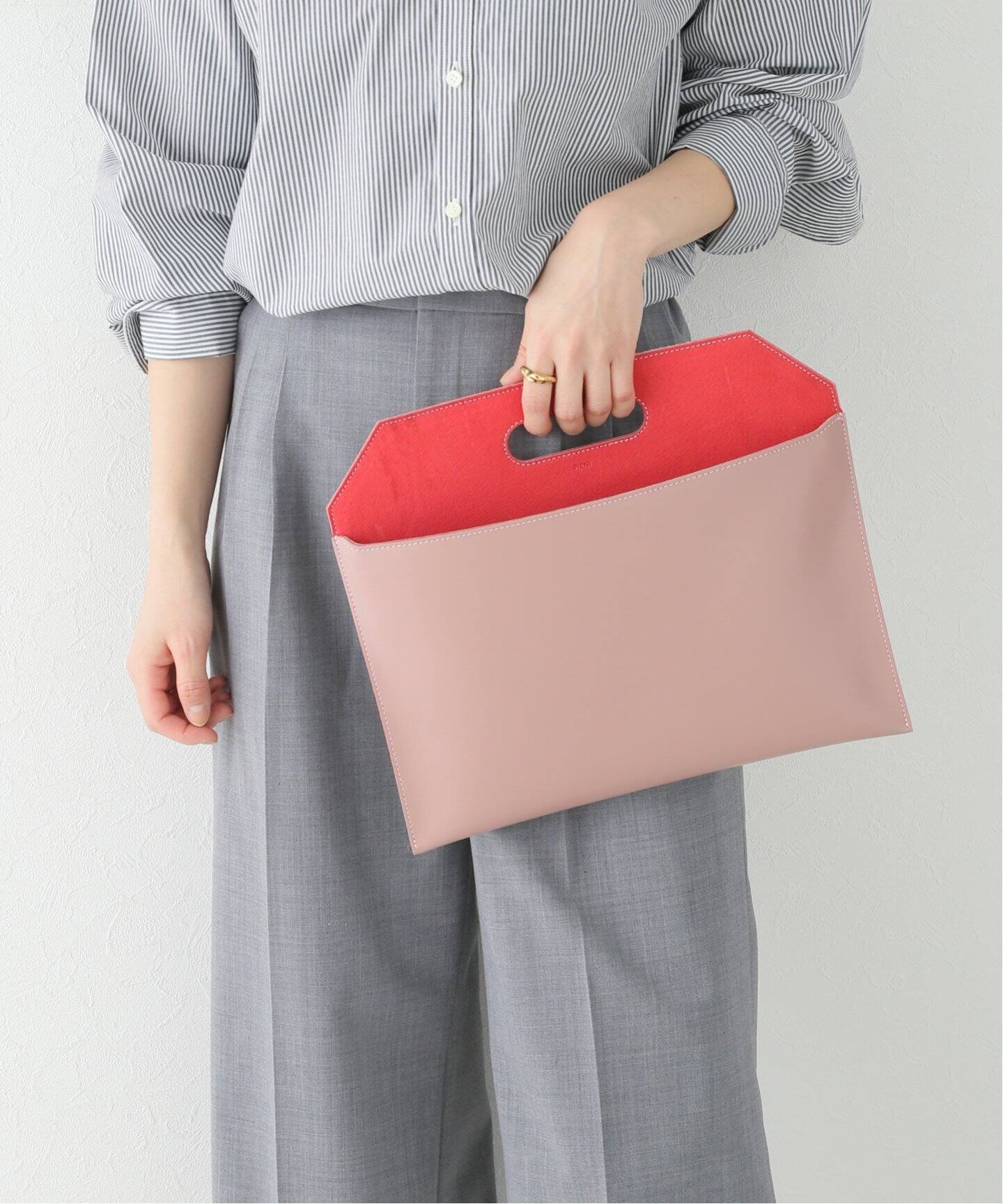 M1490 未使用 PIENI ピエニ ENVELOPE バッグ PIENI/ピエニ】ENVELOPE：バッグ（その他バッグ）｜CITYSHOP