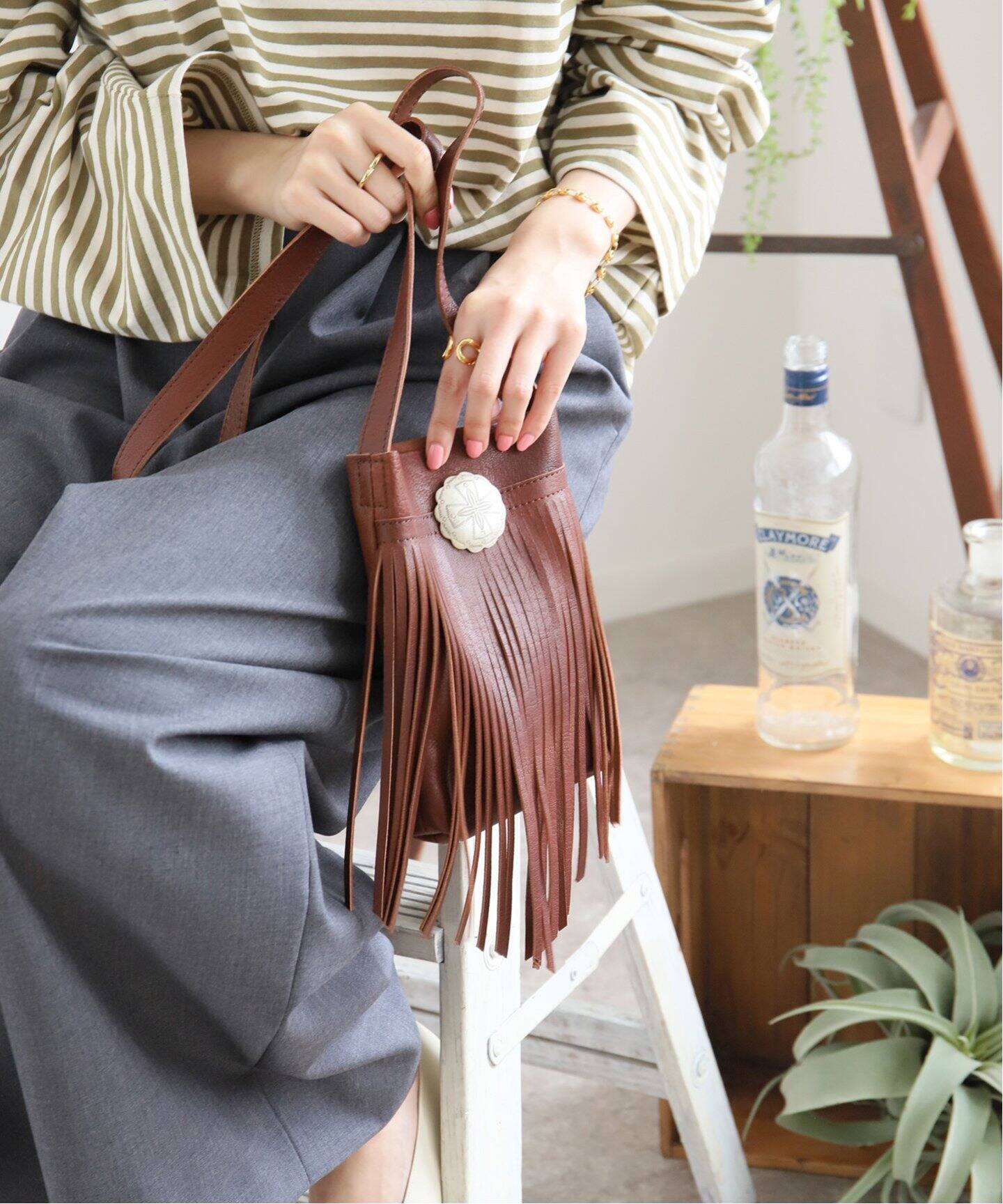 MASTER&Co./マスター&コー】別注 FRINGE MINI POUCH with CONCHO 