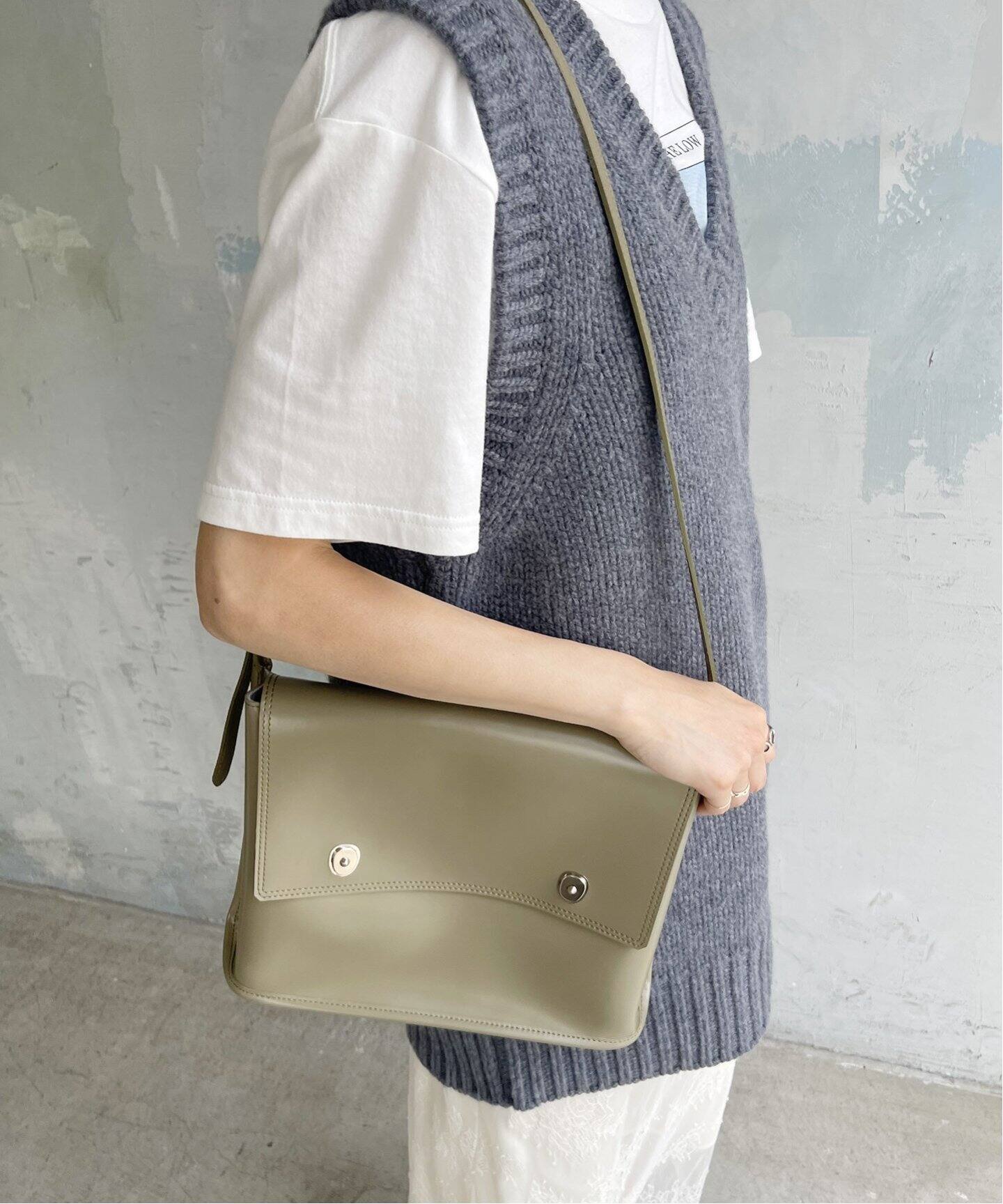 PIENI / ピエニ】Kaari military M（ショルダーバッグ）｜Spick and 
