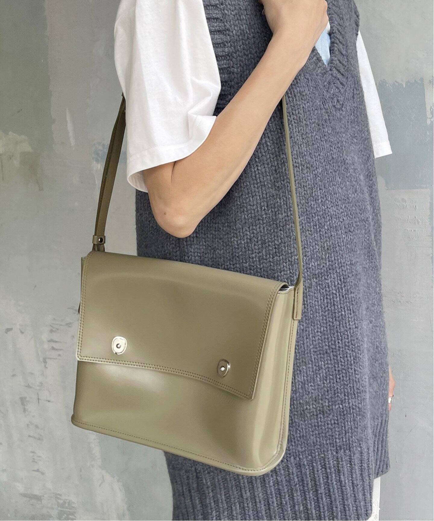 PIENI / ピエニ】Kaari military M（ショルダーバッグ）｜Spick and 