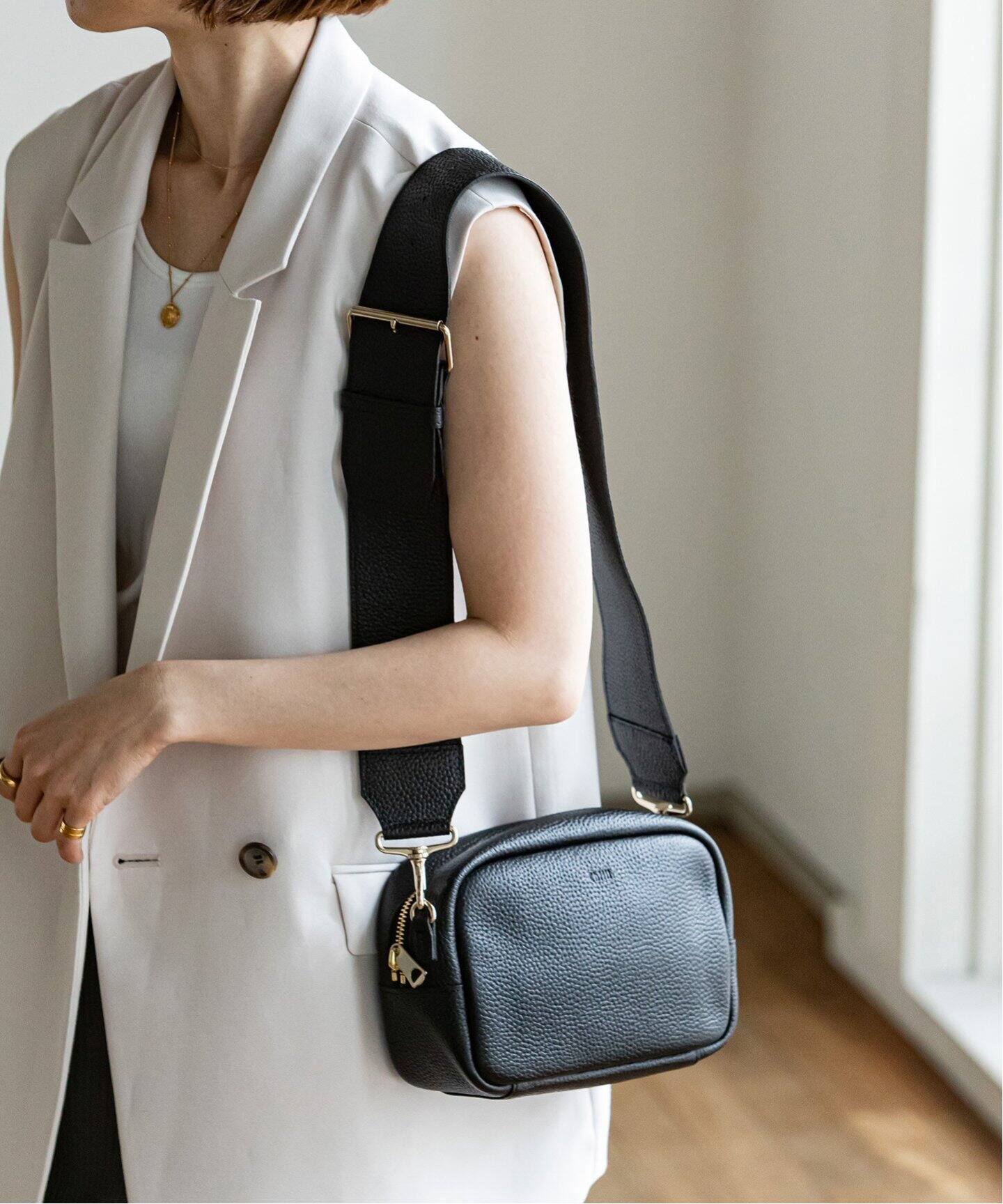 ch!iii】wide belt boston バッグ ブラック（Widebelt Boston – ch!iii） 