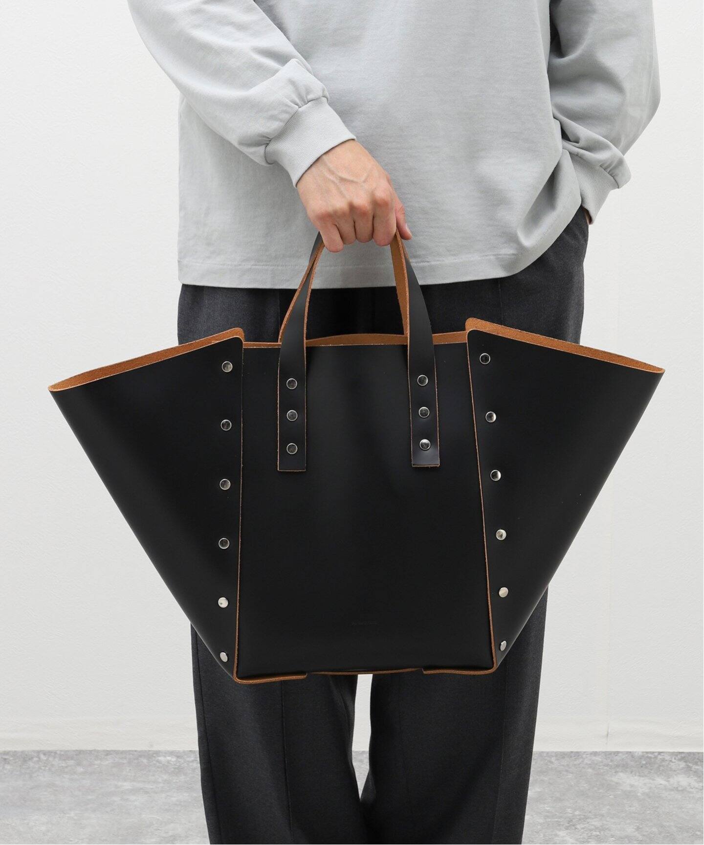 Hender Scheme / エンダースキーマ】assemble hand bag wide M  