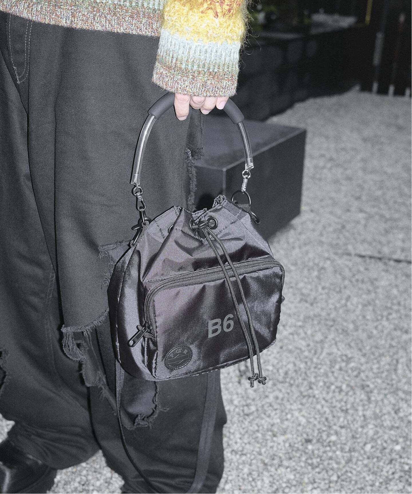 nana-nana x POTR / ナナナナ × ピー・オー・ティー・アール】B6  