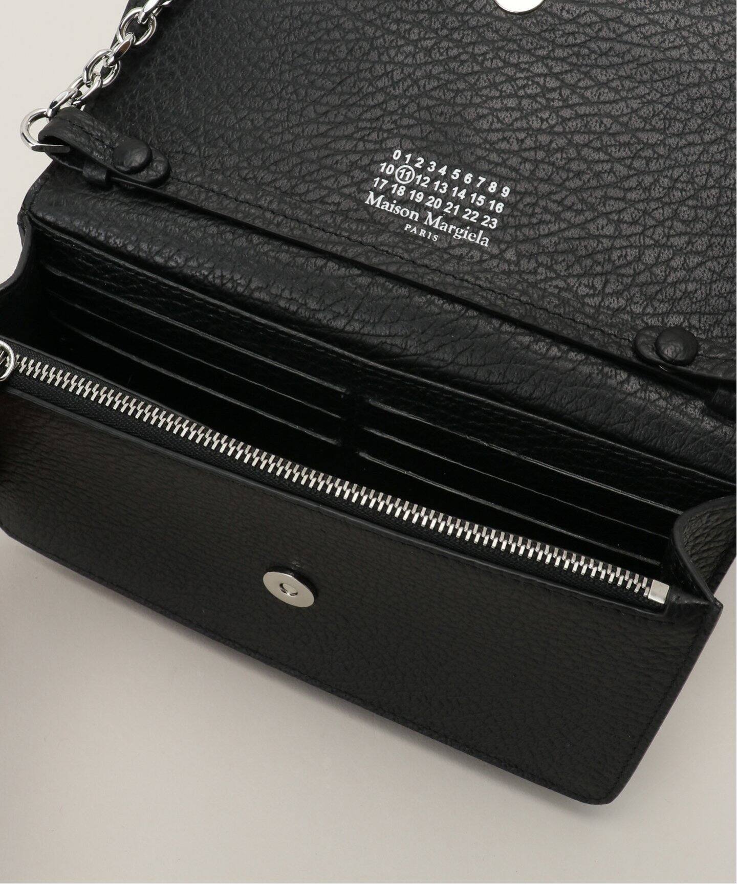 Maison Margiela/メゾン マルジェラ】WALLET ON CHAIN MEDIUM  