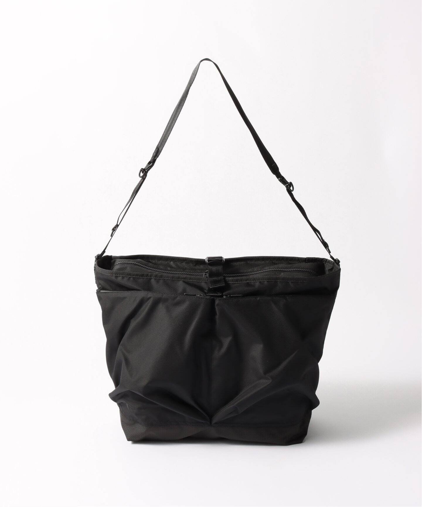 F/CE. / エフシーイー】LIGHTWEIGHT COURIER SHOULDER BAG（ショルダー  