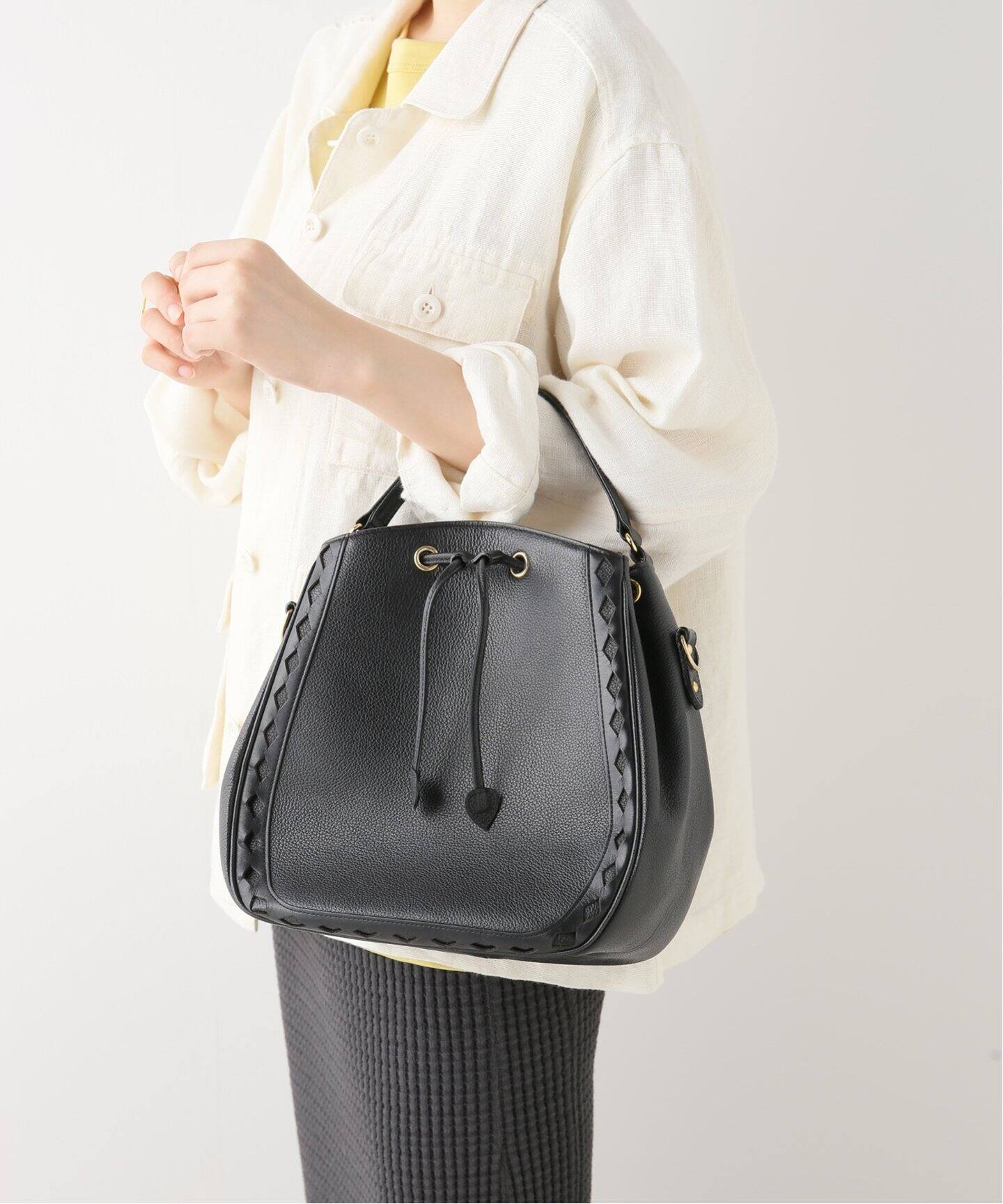 YSL / イヴサンローラン】ショルダーバッグ【巾着】（ショルダーバッグ 