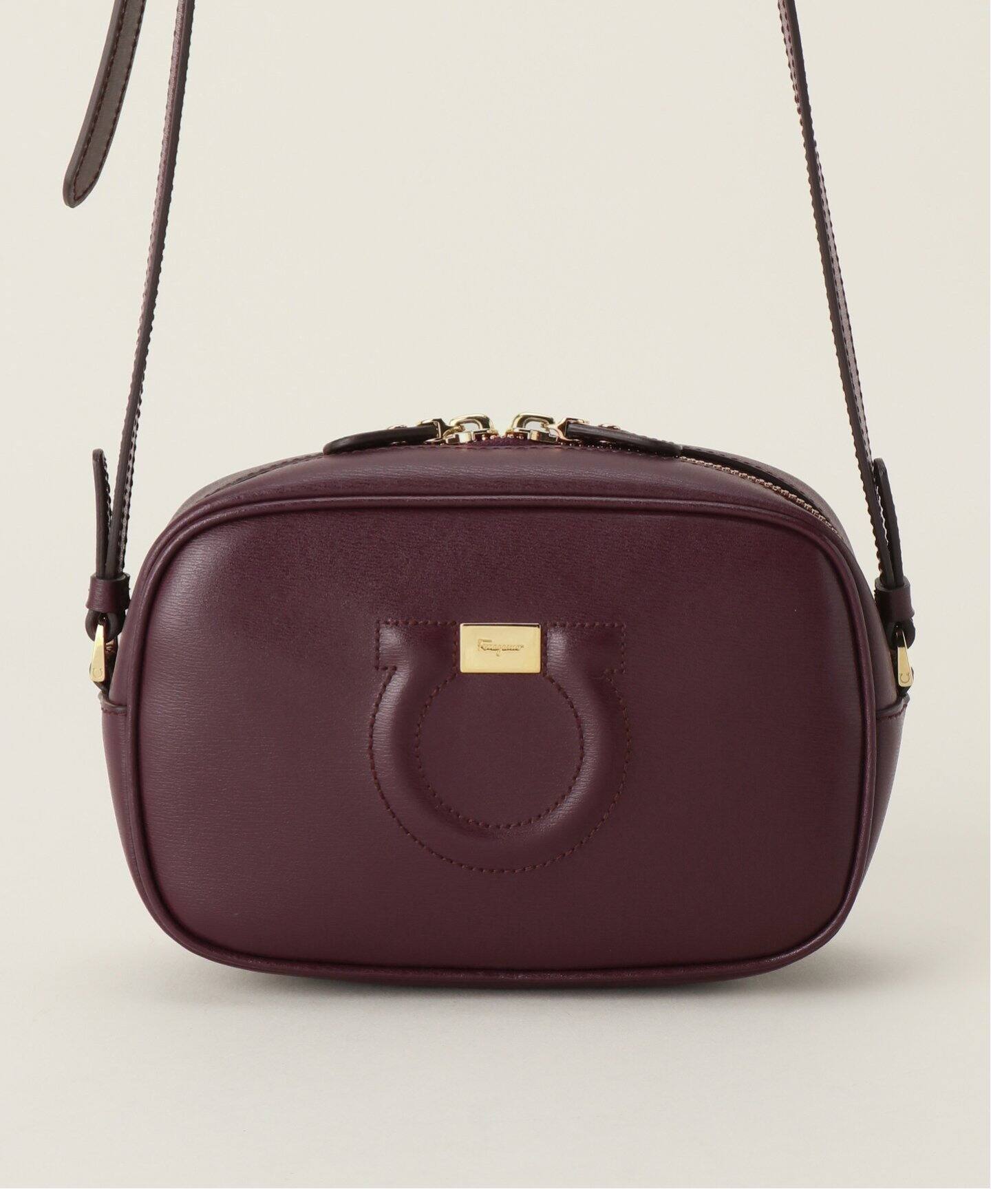 FERRAGAMO/フェラガモ】Gancini ガンチョシティバッグ（ショルダー 