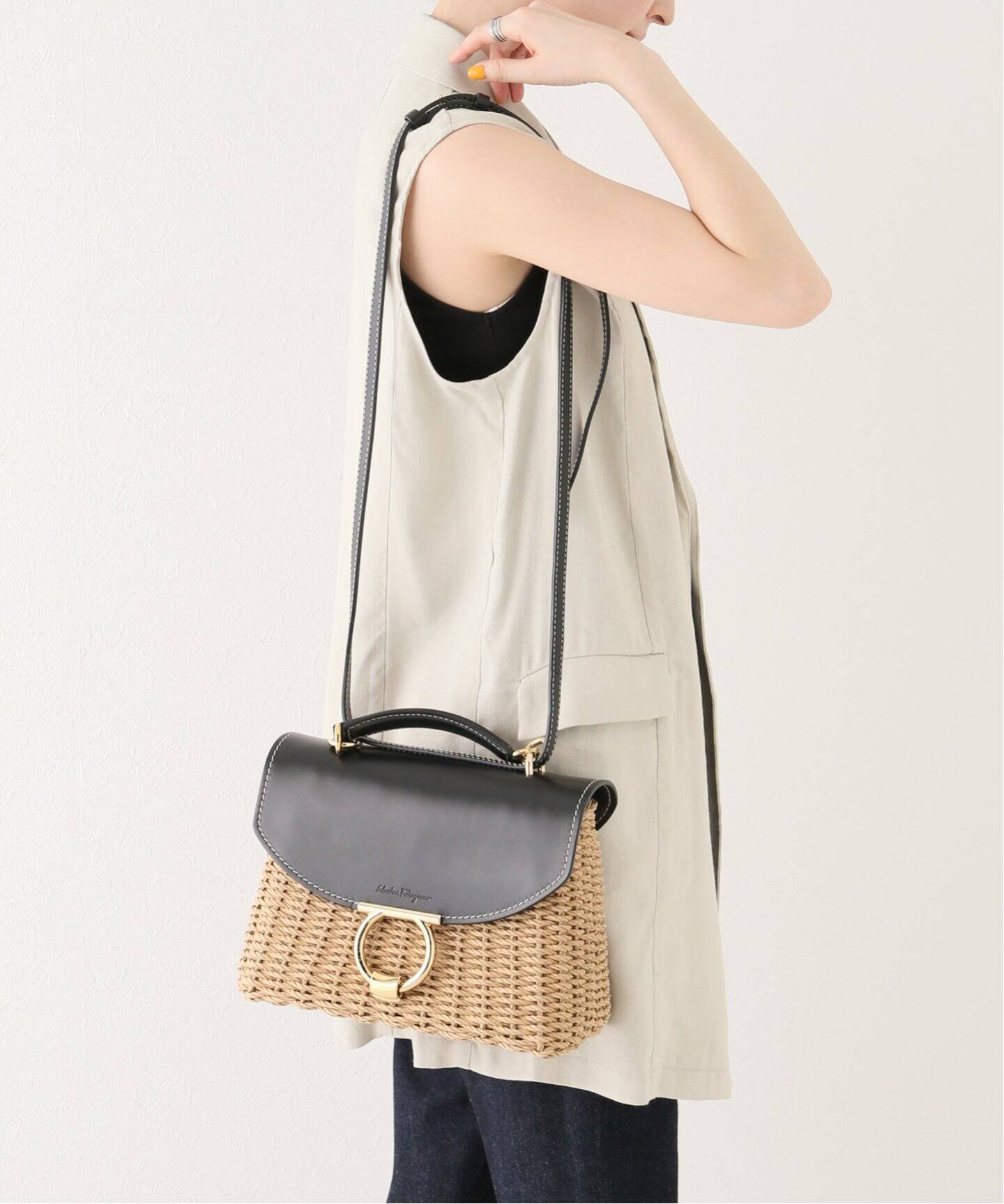 FERRAGAMO/フェラガモ】 Margot（ショルダーバッグ）｜DECOUVERTE 