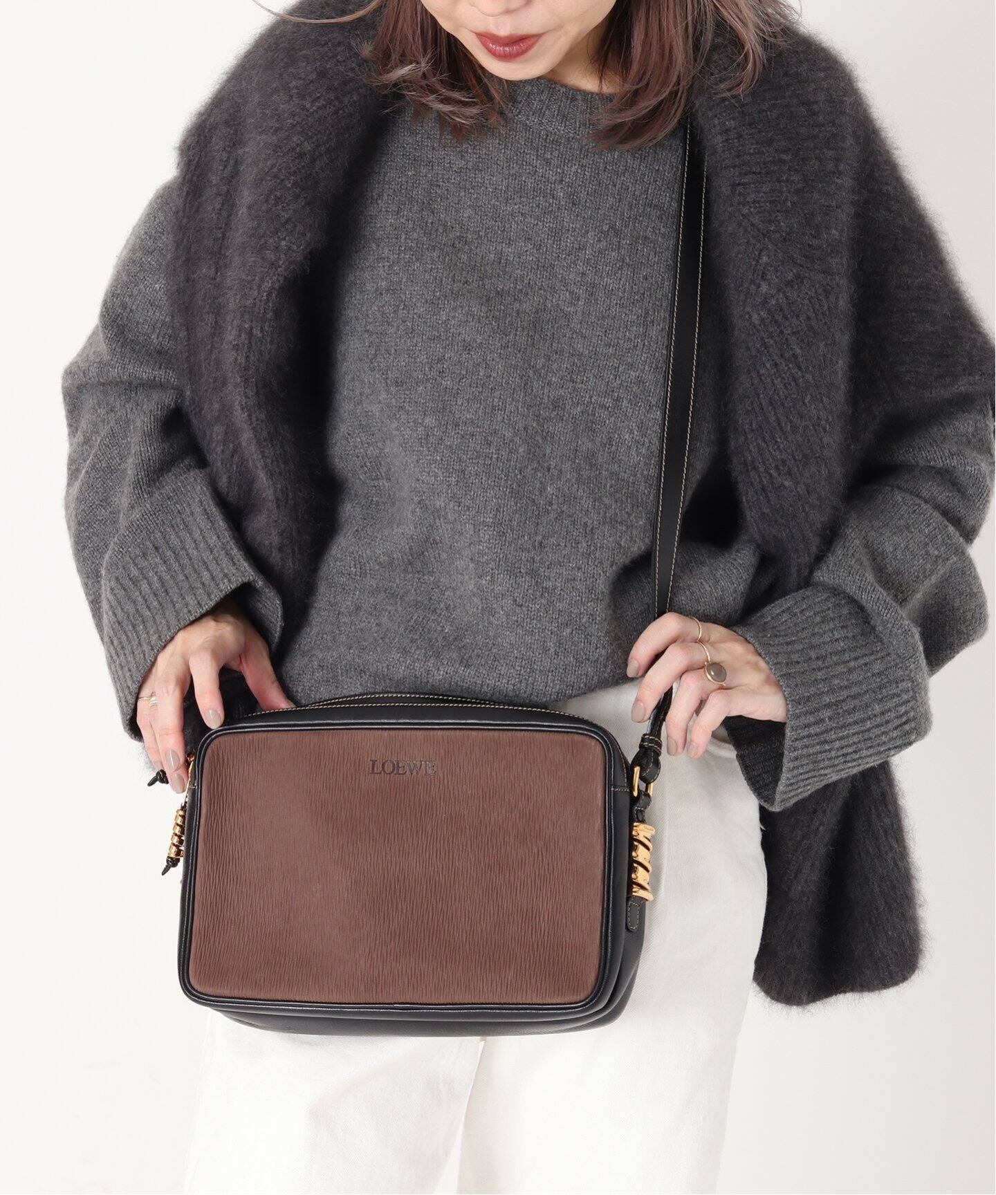 LOEWE ベラスケス コンビレザーショルダー ていたい