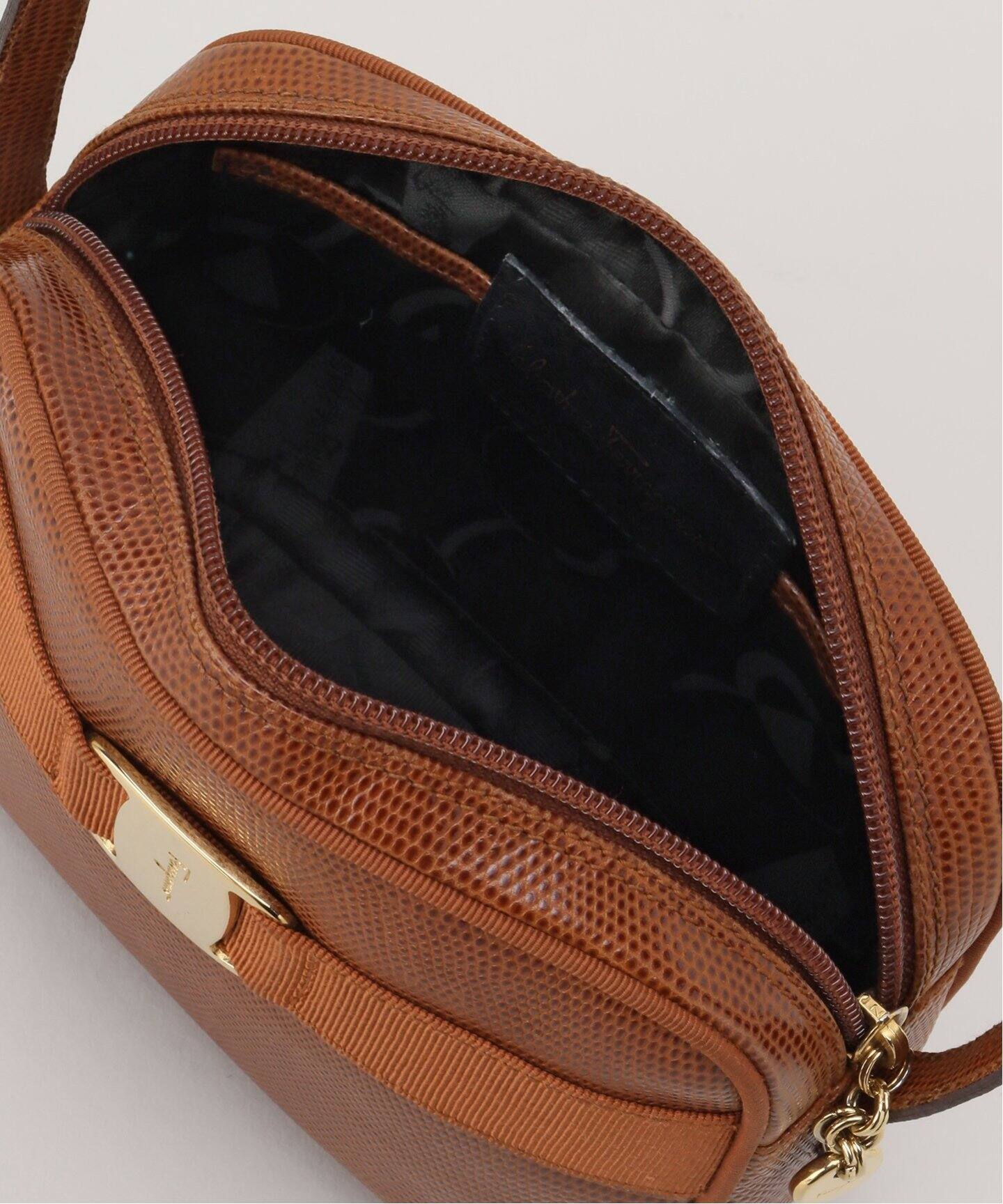 VINTAGE FERRAGAMO/フェラガモ】Vara ショルダーバッグ 18（ショルダー 