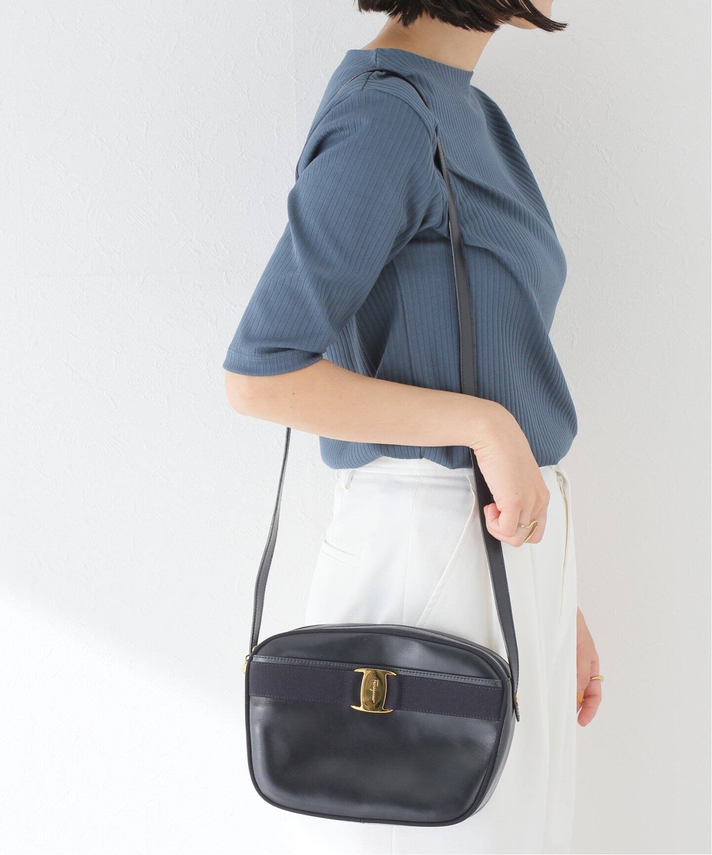 VINTAGE FERRAGAMO/フェラガモ】Vara ショルダーバッグ（ショルダー 