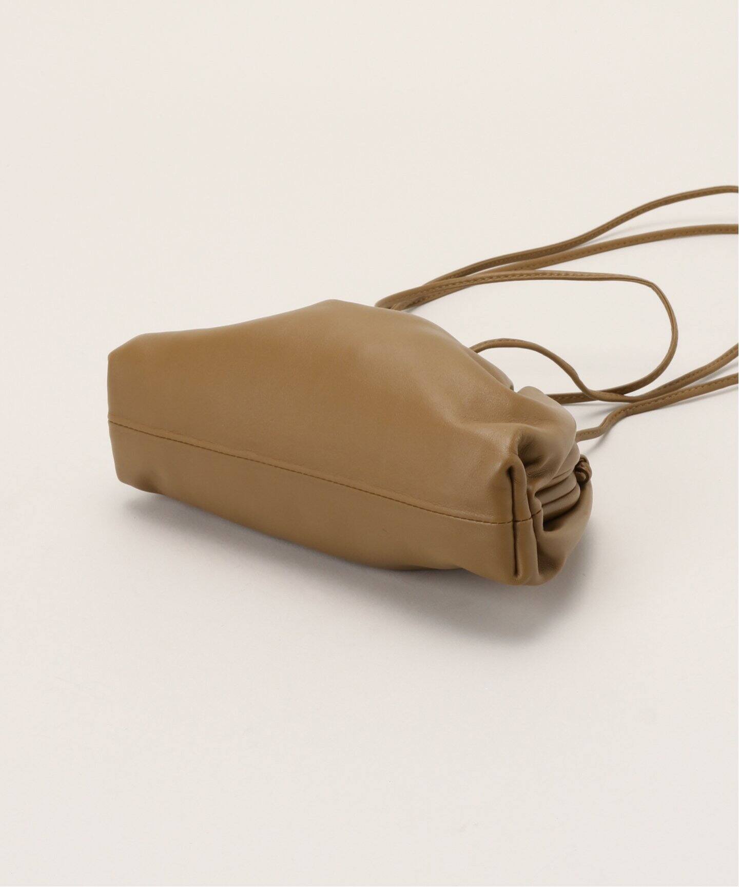 【BOTTEGA ヴェネタ】Mini pouch（ショルダーバッグ）｜DECOUVERTE（デクーヴェルト）の通販