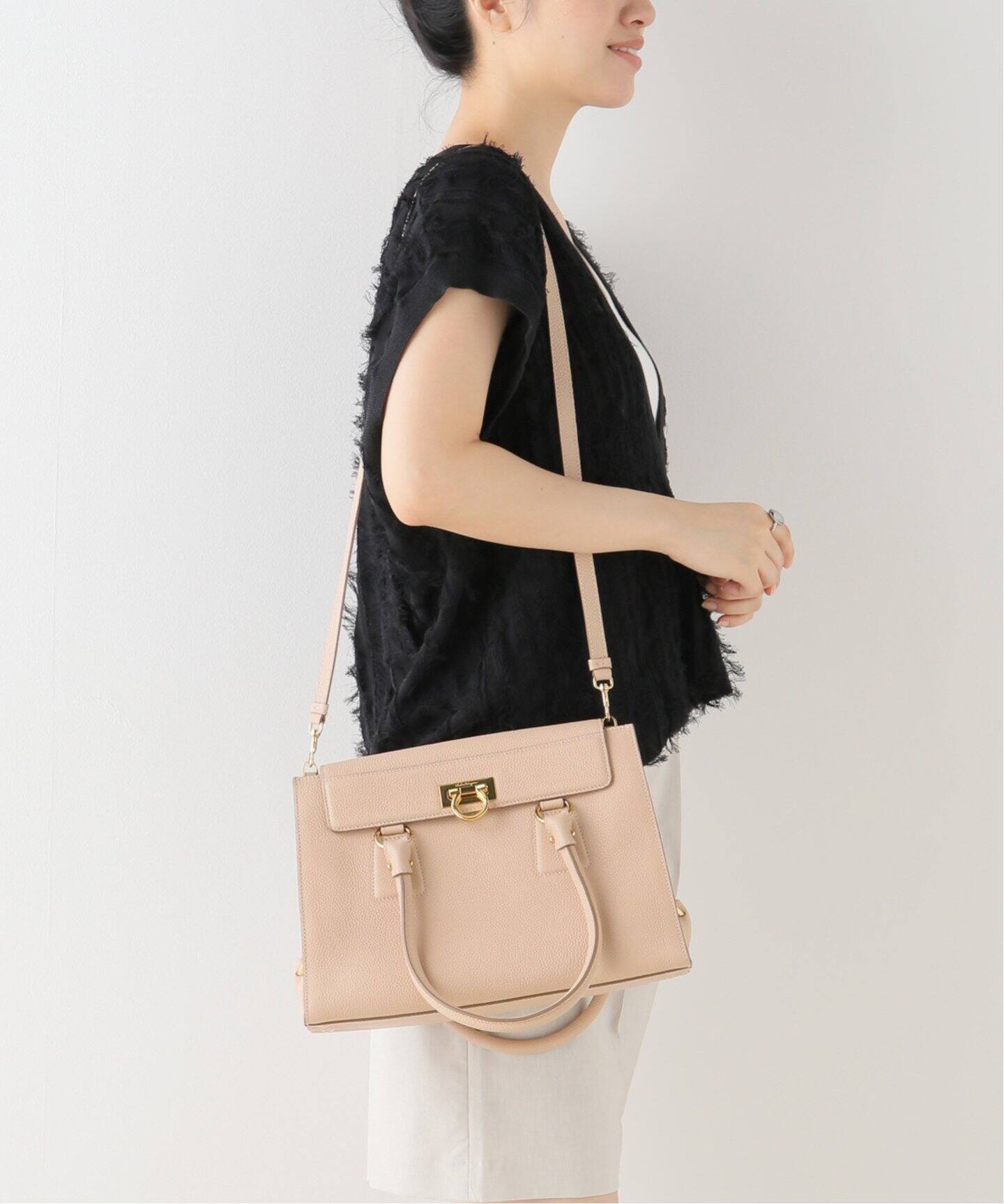 VINTAGE FERRAGAMO/フェラガモ】Gancini 2wayバッグ（ショルダーバッグ 