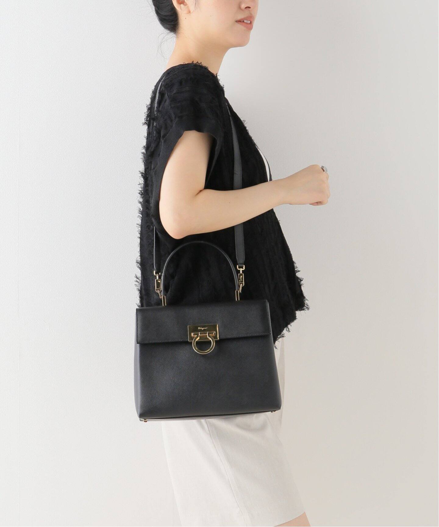 VINTAGE FERRAGAMO/フェラガモ】Gancini 2wayバッグ（ショルダーバッグ 