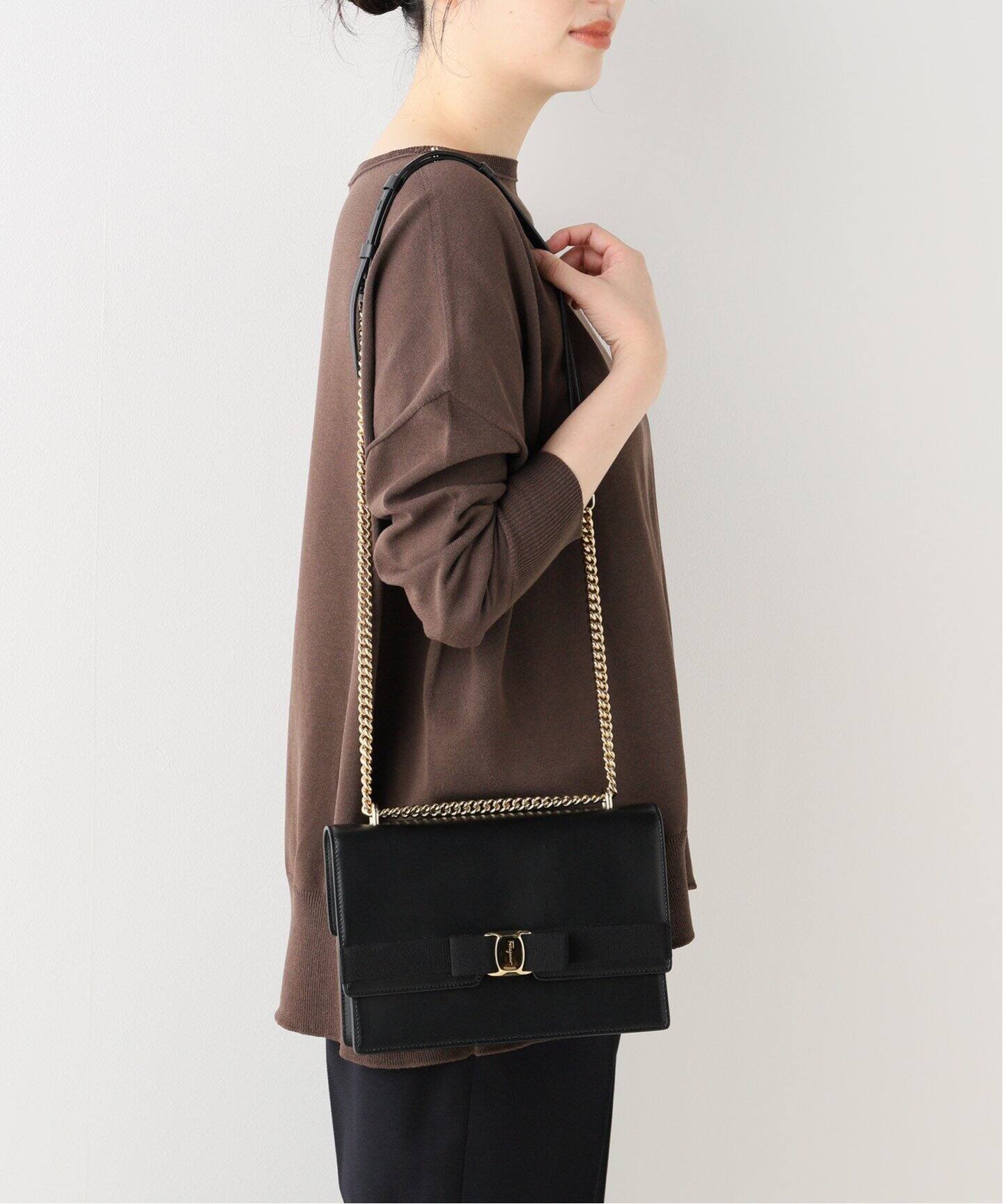 VINTAGE FERRAGAMO/フェラガモ】 Varaチェーンショルダーバッグ