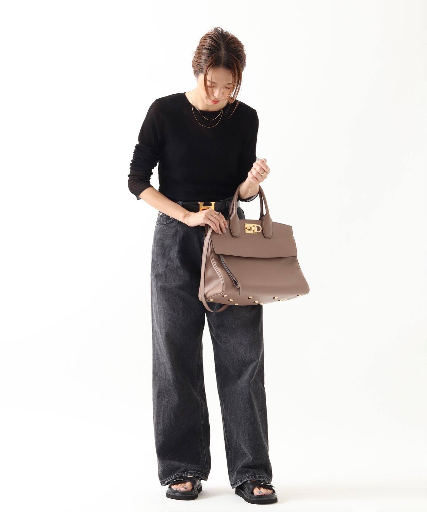 FERRAGAMO/フェラガモ】Studio Bag 35（ショルダーバッグ  