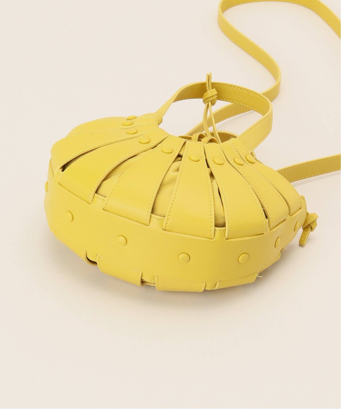 BOTTEGA VENETA ボッテガヴェネタ 【THE SHELL】 BOTTEGA VENETA/ボッテガ ヴェネタ】The Shell Cutout tote
