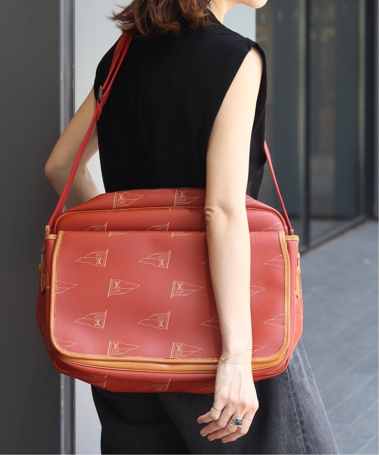 VINTAGE LOUIS VUITTON/ルイ ヴィトン】LV cup Calvi（ショルダー  