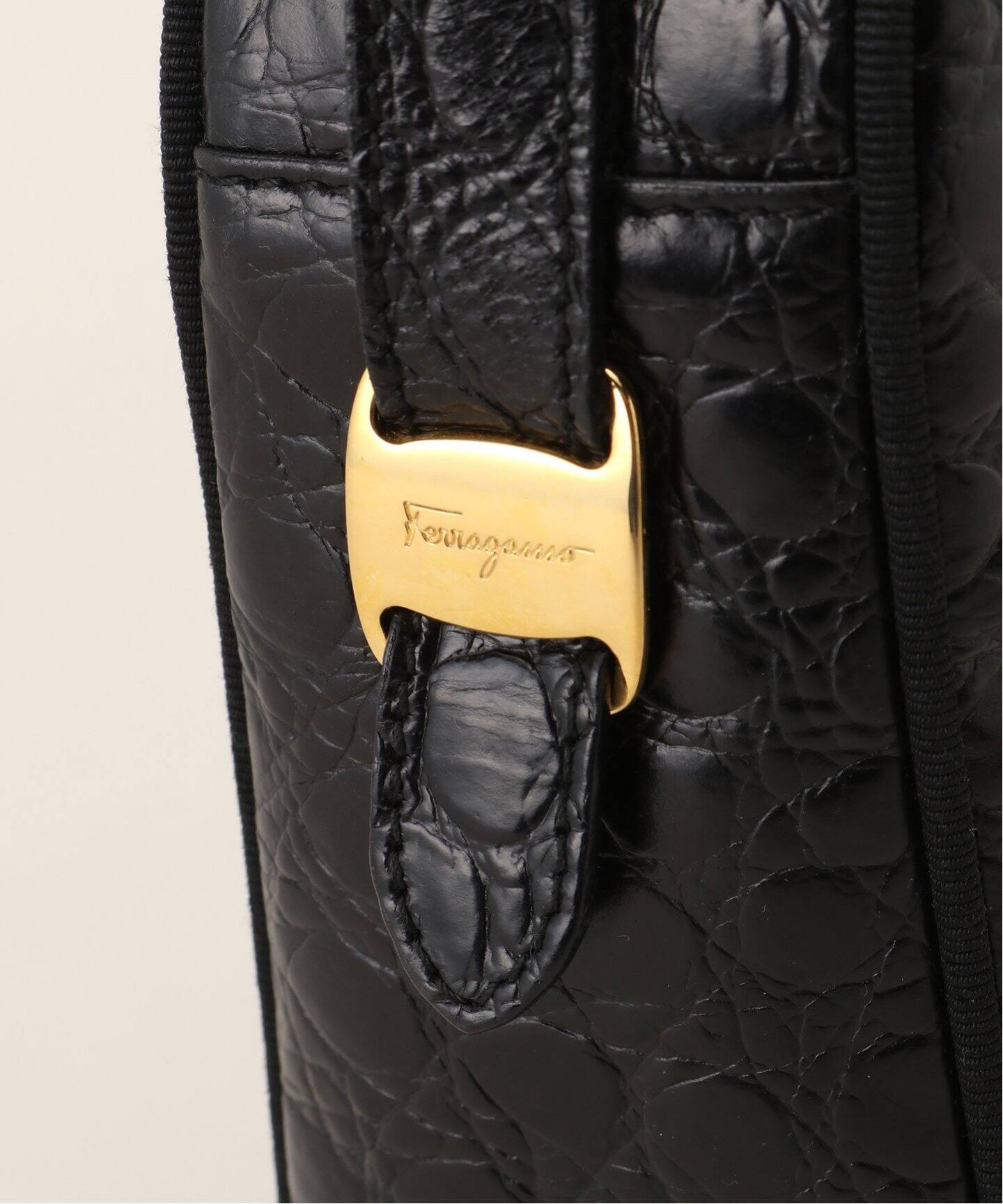 VINTAGE FERRAGAMO/フェラガモ】 Vara ショルダーバッグ 20