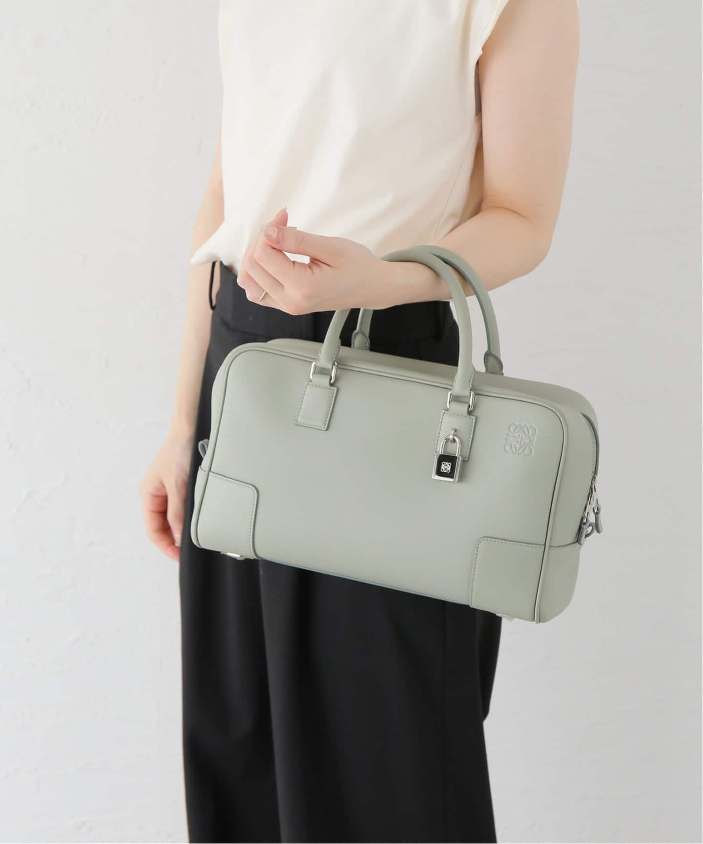 LOEWE アマソナ30 ミニボストンバッグ