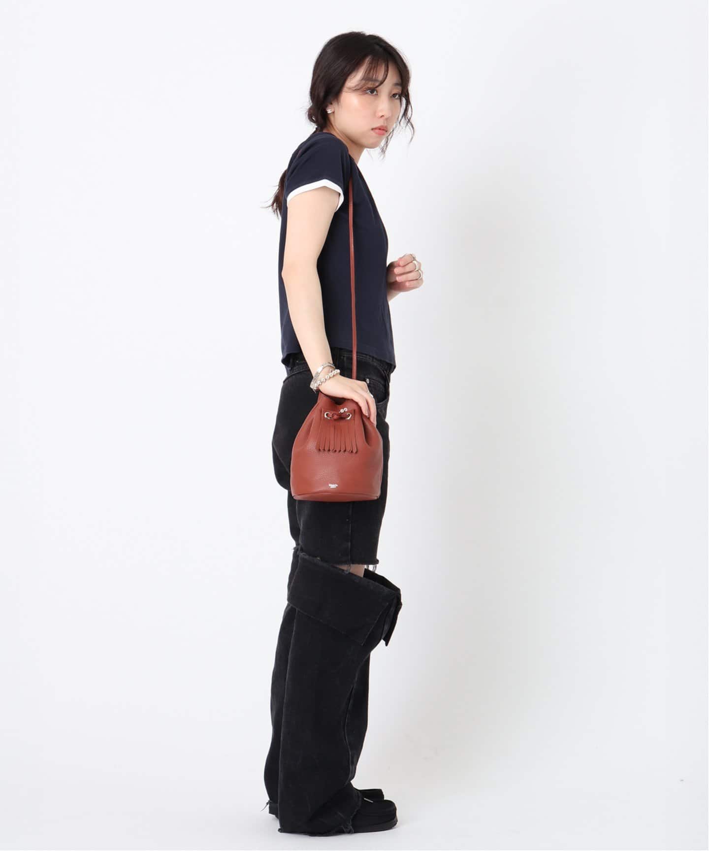 JACQUEMUS【関税送料込】 レザースリングバッグ Jacquemus Le Petit Tourni レザーバッグ | イエロー | FARFETCH JP