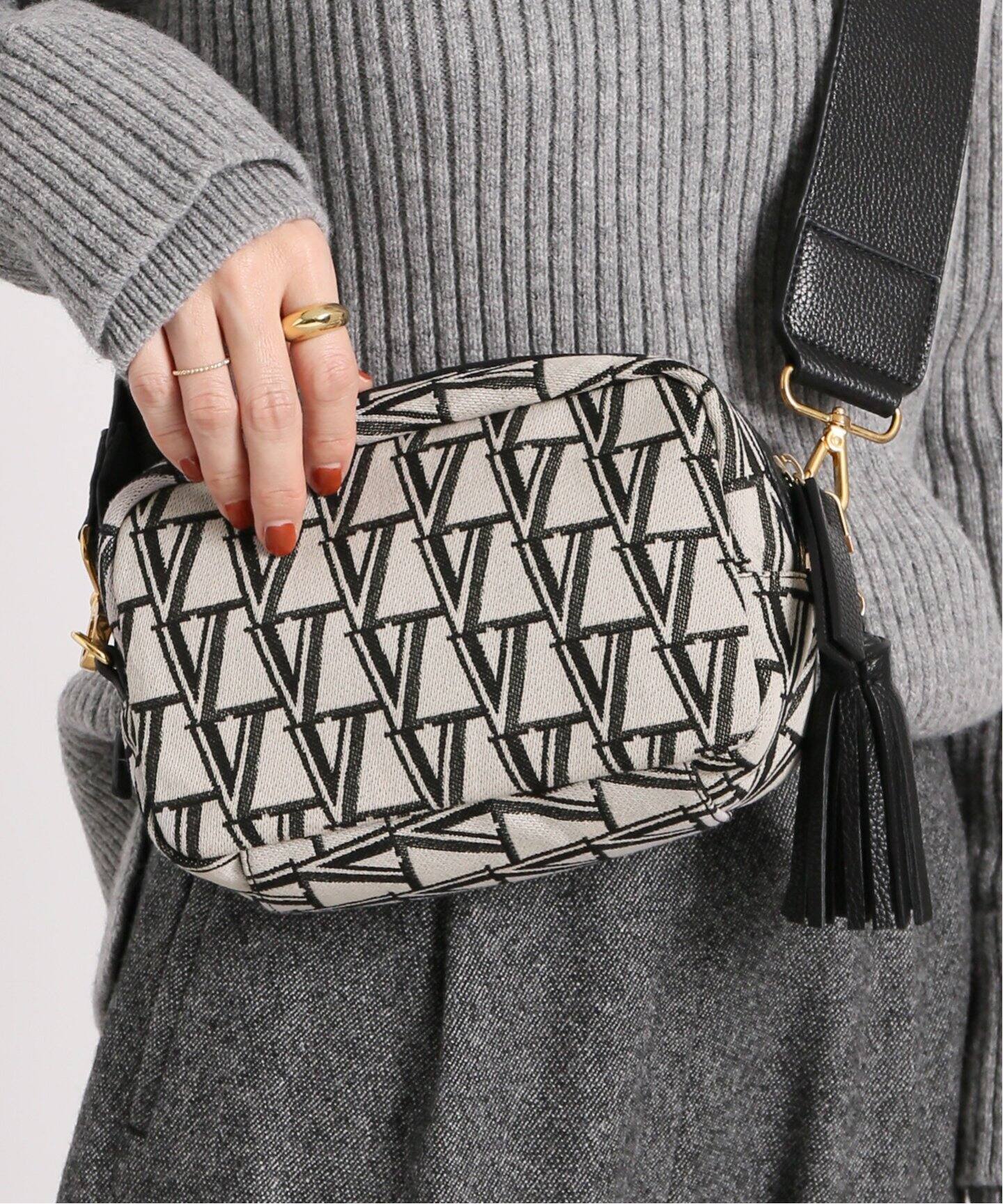 追加》VERMEILモノグラムロゴジャガードショルダーバッグ（ショルダー  