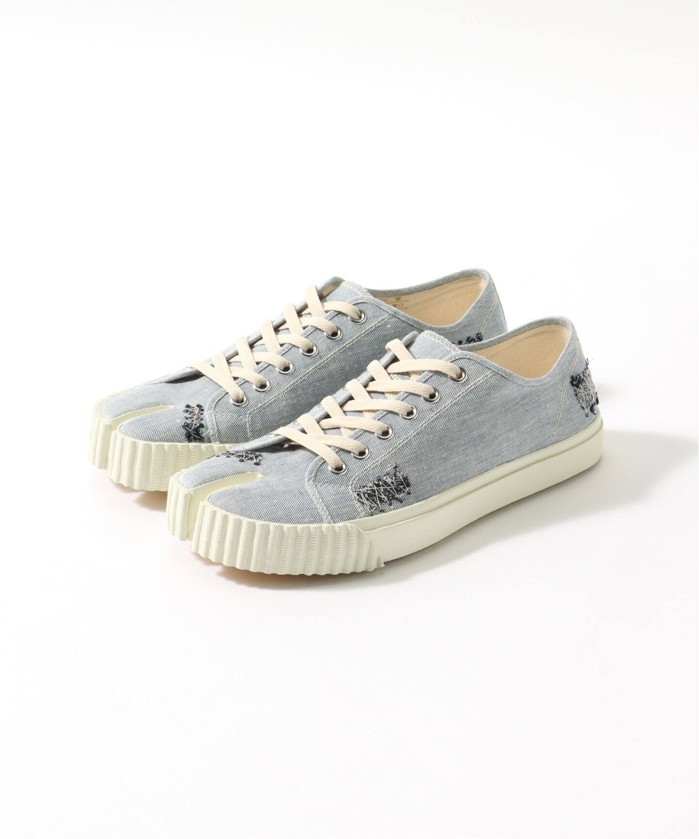 mm sneakers store
