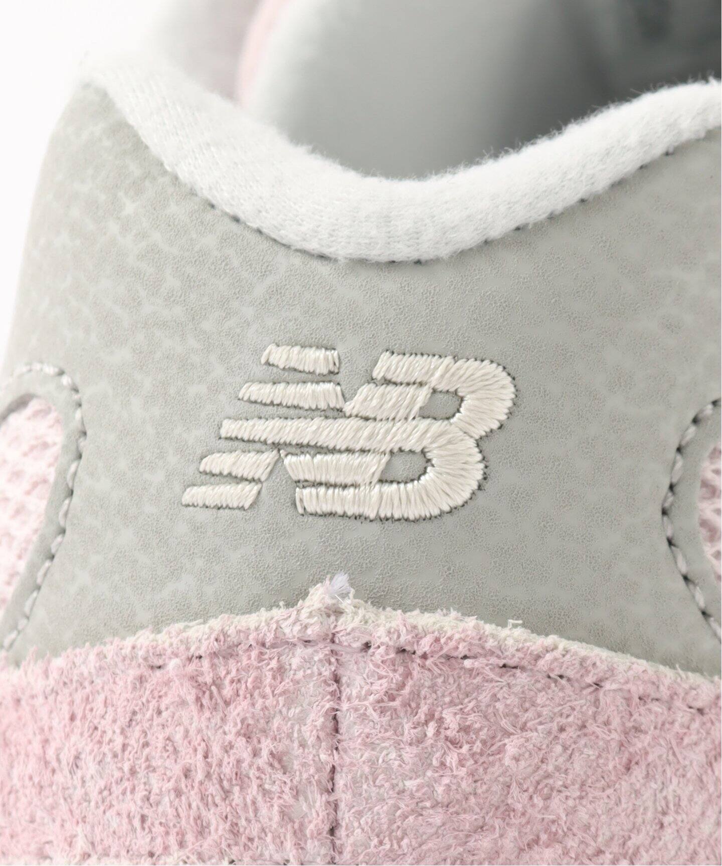 New Balance 9060 December Sky Pink Suede Grey U9060HSP Used