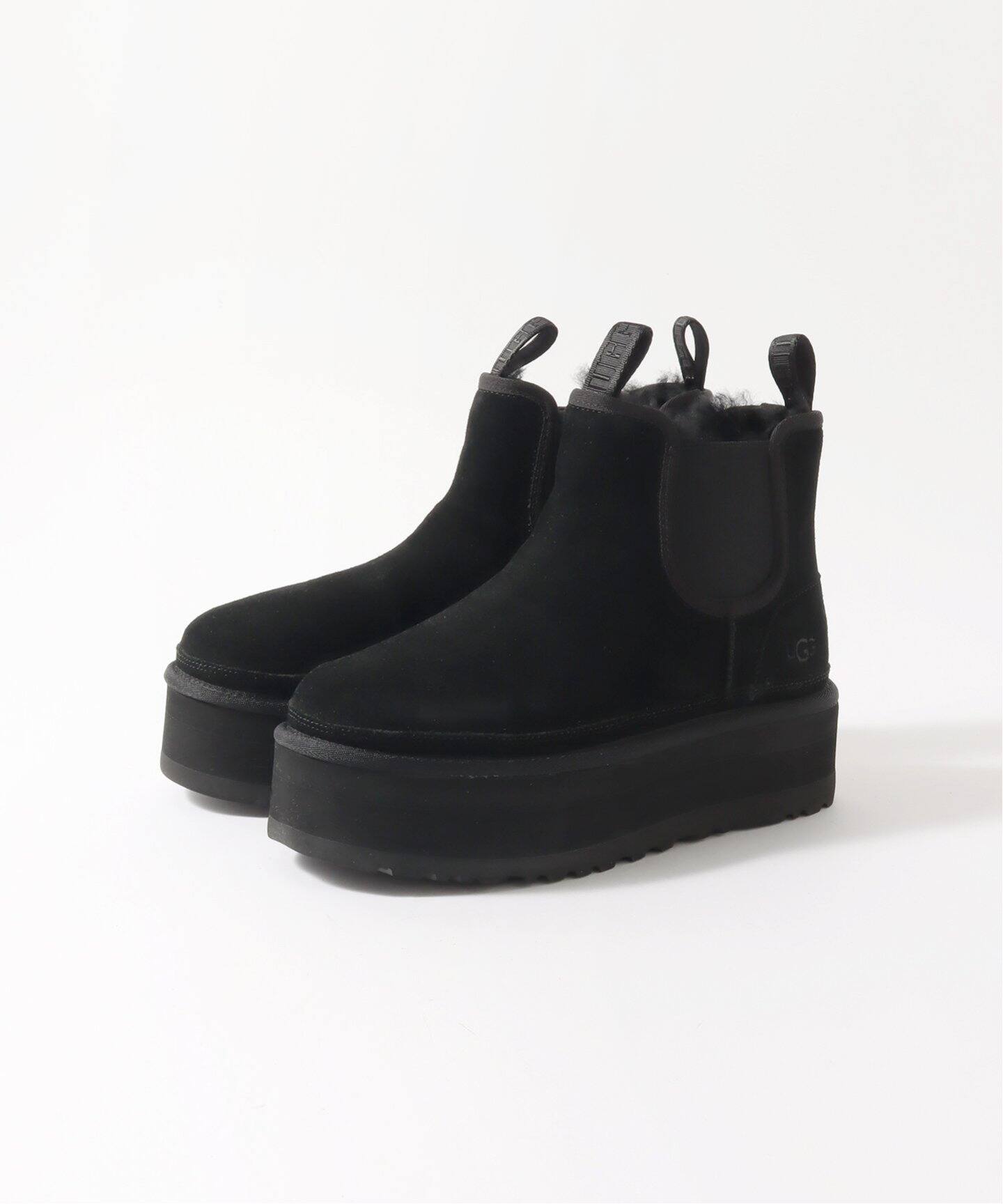 UGG / アグ】NEUMEL PLATFORM CHELSEA（ブーティ・ショートブーツ 