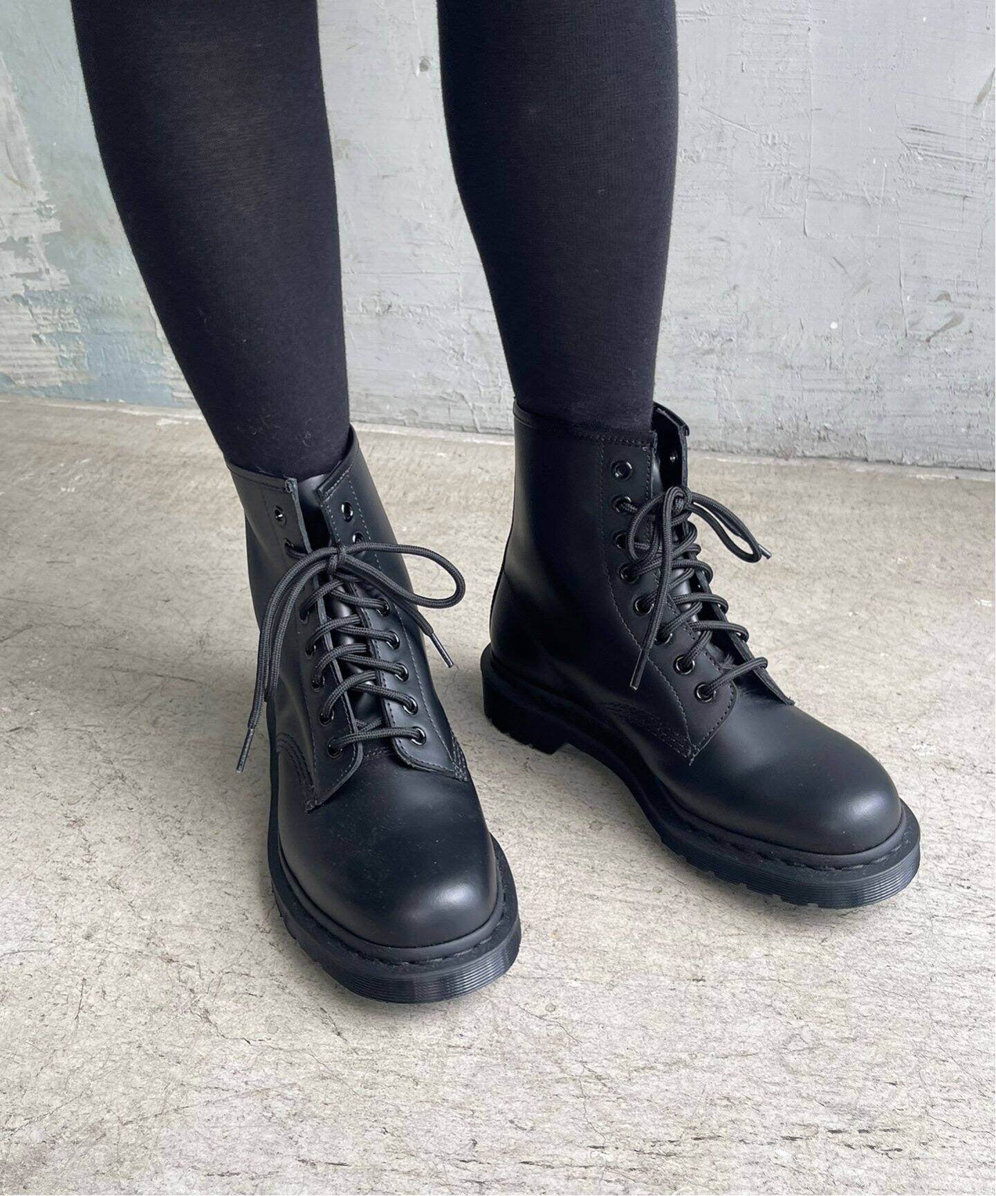 Dr.Martens / ドクターマーチン】8 Eye Boot（ブーティ・ショート 