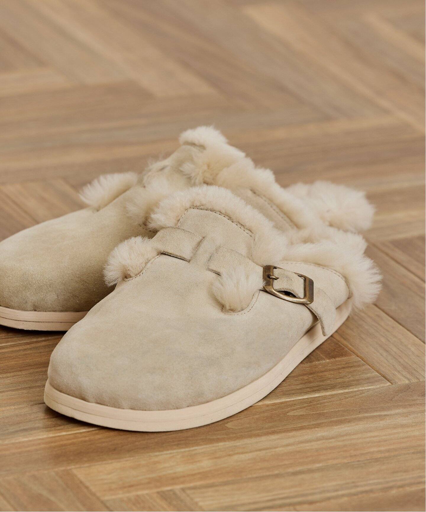 CORSO ROMA 9/コルソローマ】バックル付きファーサンダル（スリッポン  