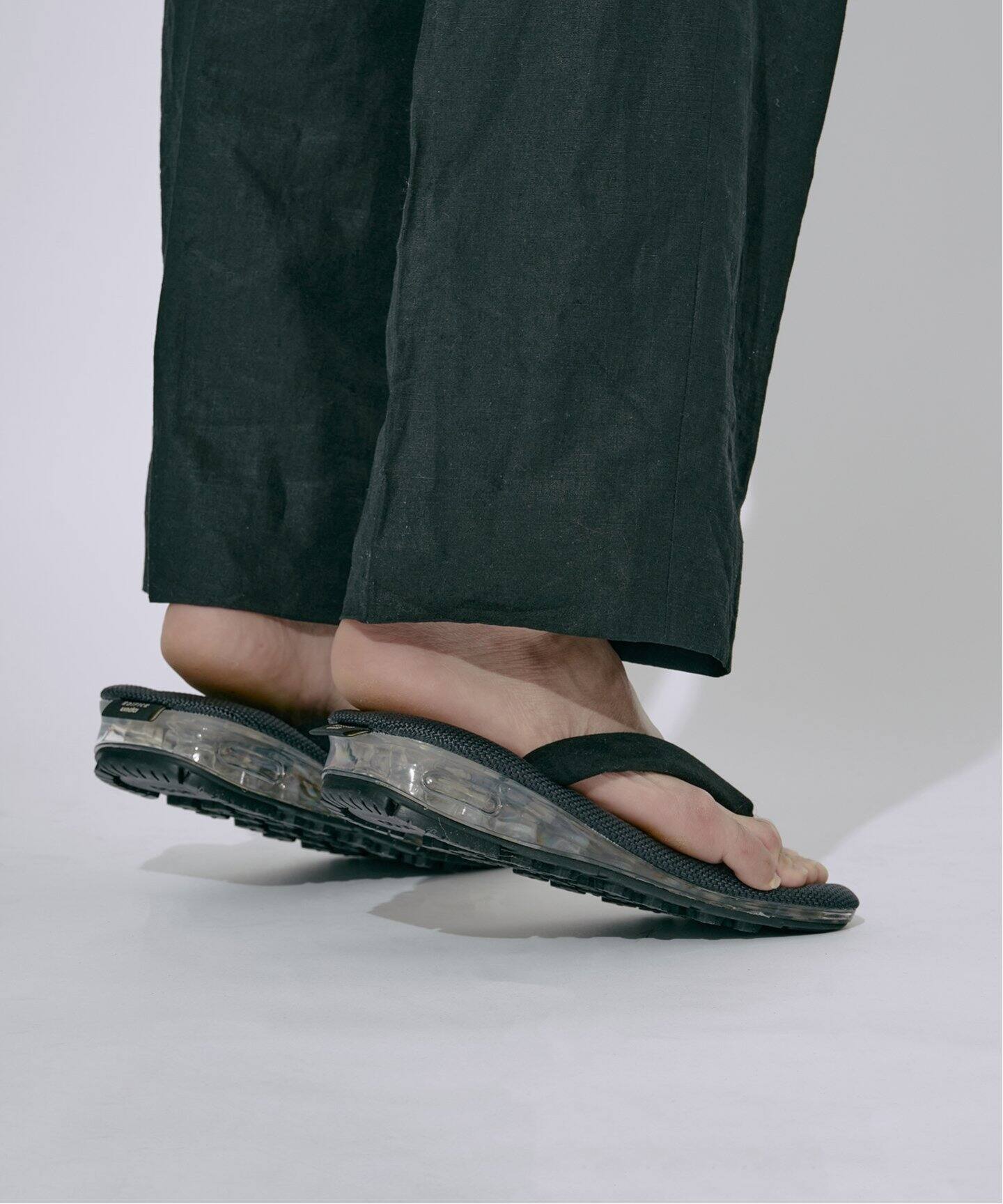 EDIFICE×goyemon】別注 UNDA TSUKI 2.0 TOUGH SUMI（サンダル  