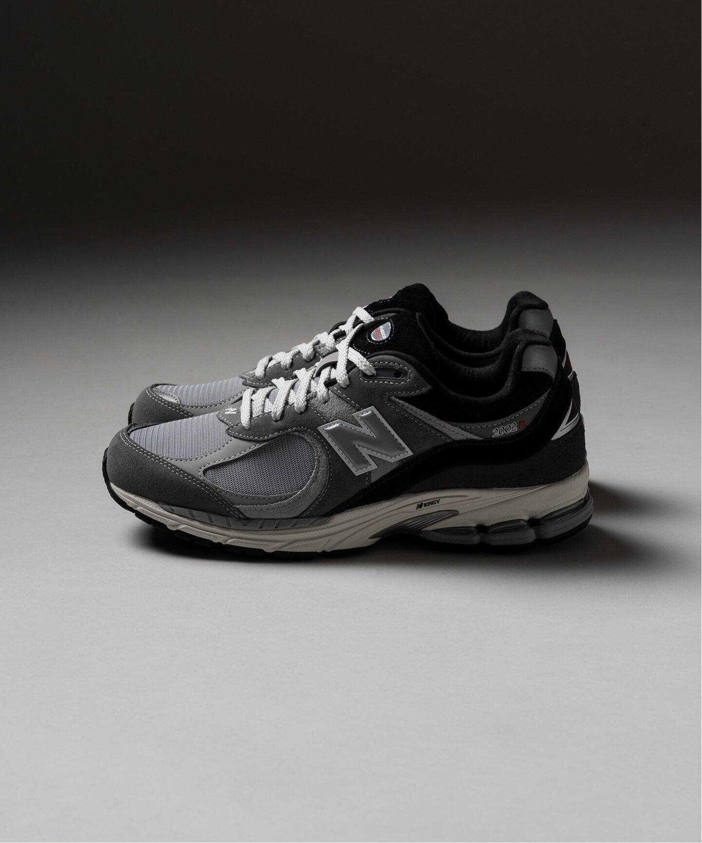New Balance / ニューバランス】M2002RSG（スニーカー）｜EDIFICE  