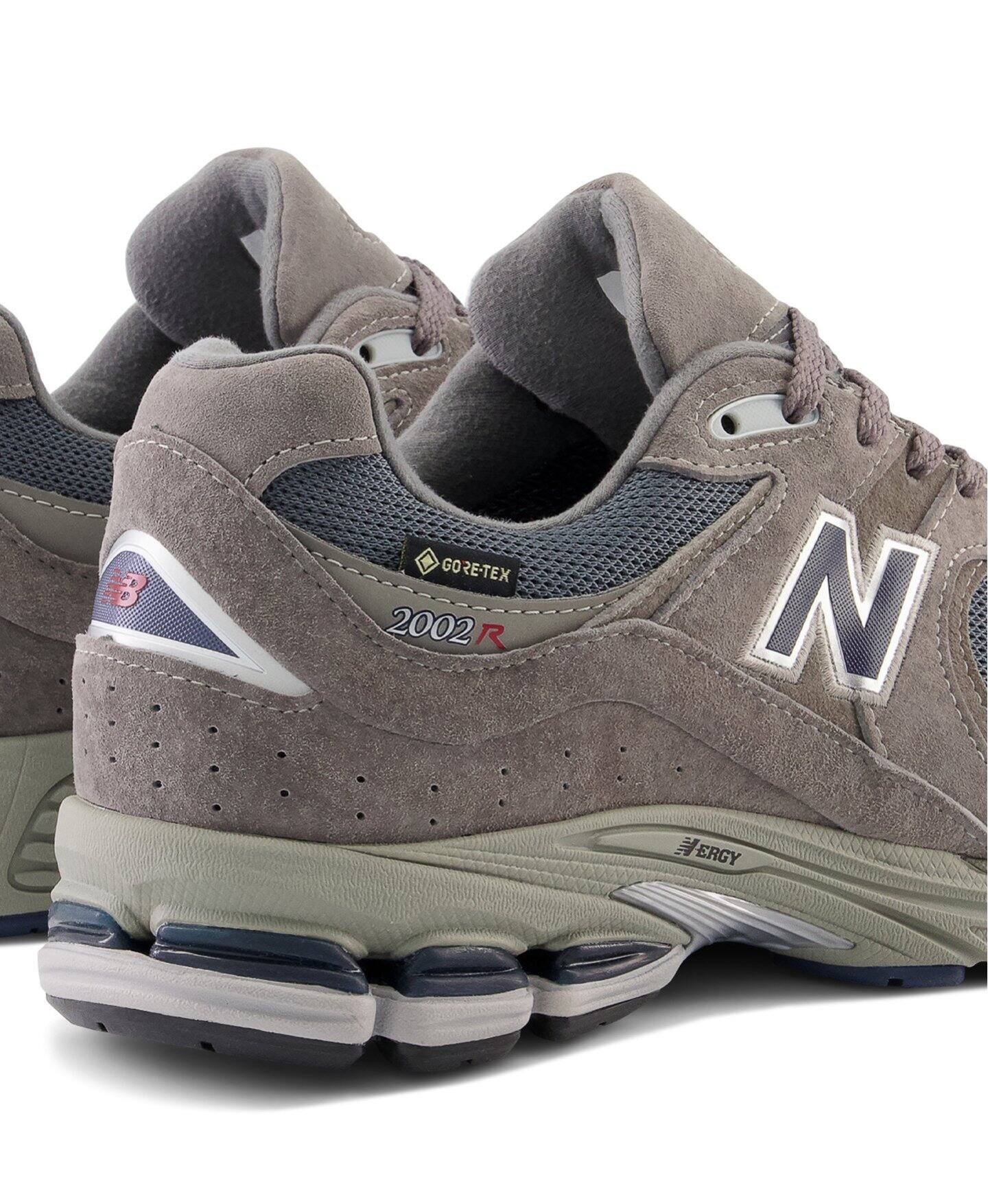 New Balance / ニューバランス】M2002RXC（スニーカー）｜EDIFICE 