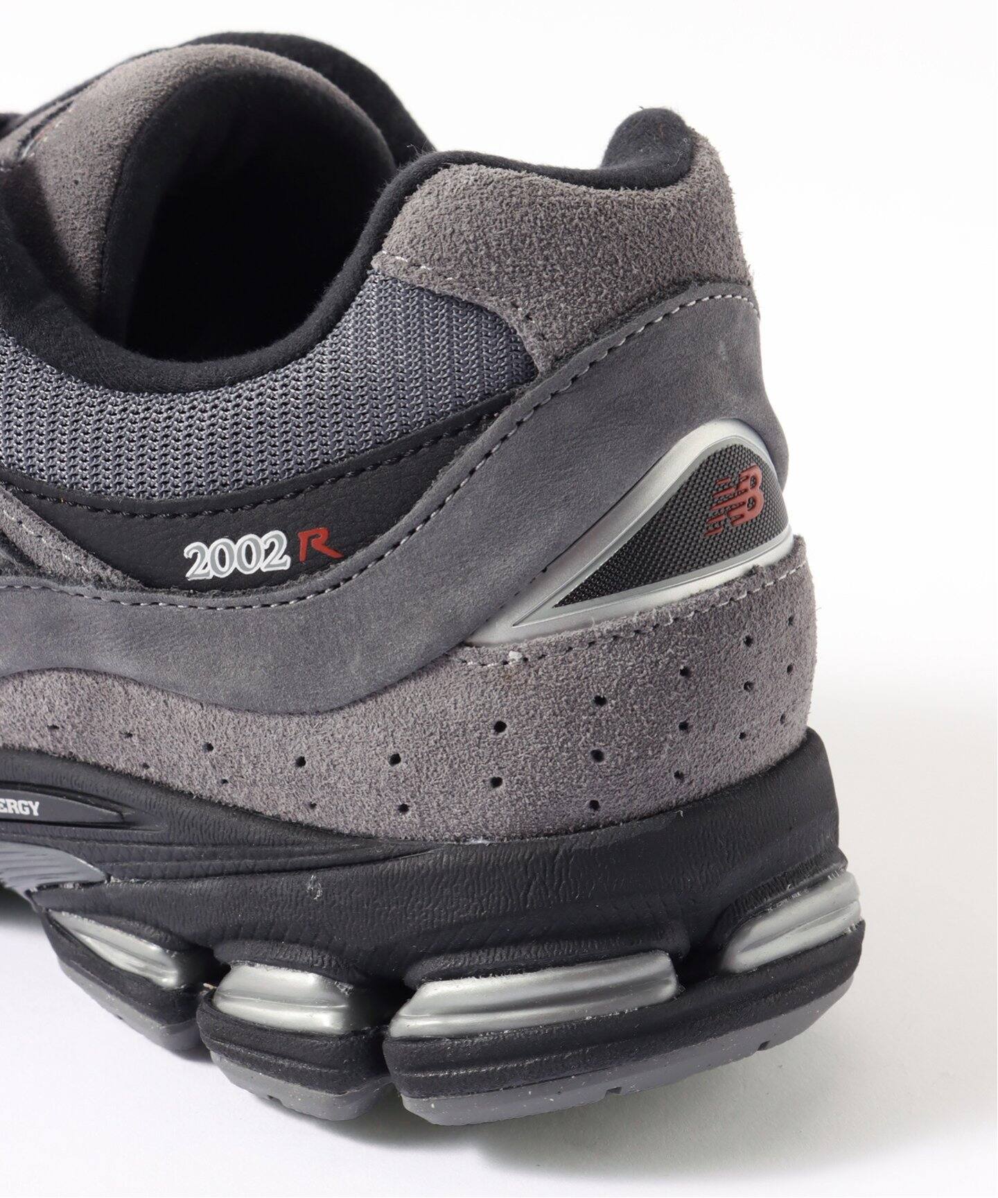 New Balance / ニューバランス】M2002REH（スニーカー）｜EDIFICE 