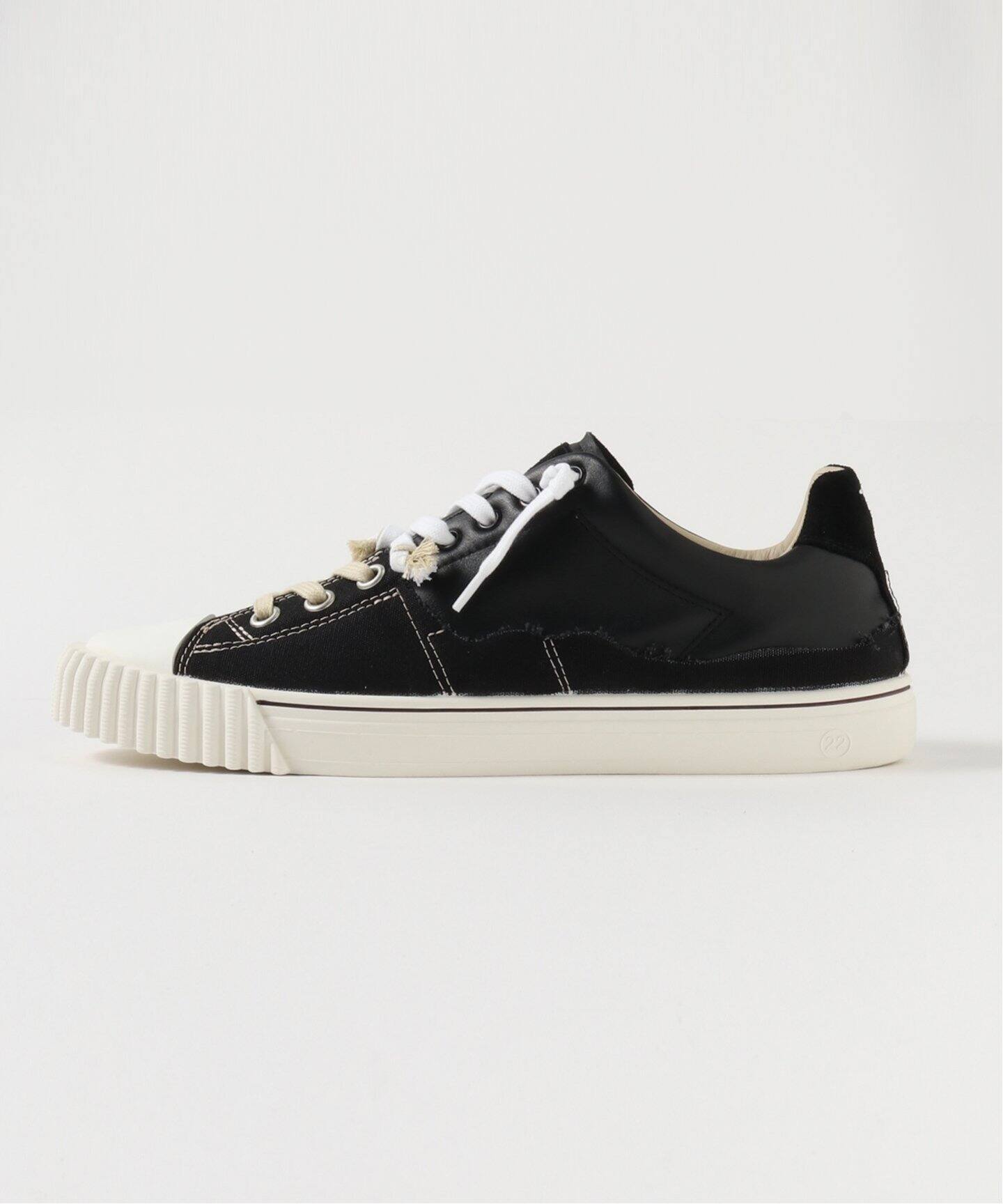 MAISON MARGIELA / メゾン マルジェラ】Evolution LOW（スニーカー 色合いみていただきたいです。