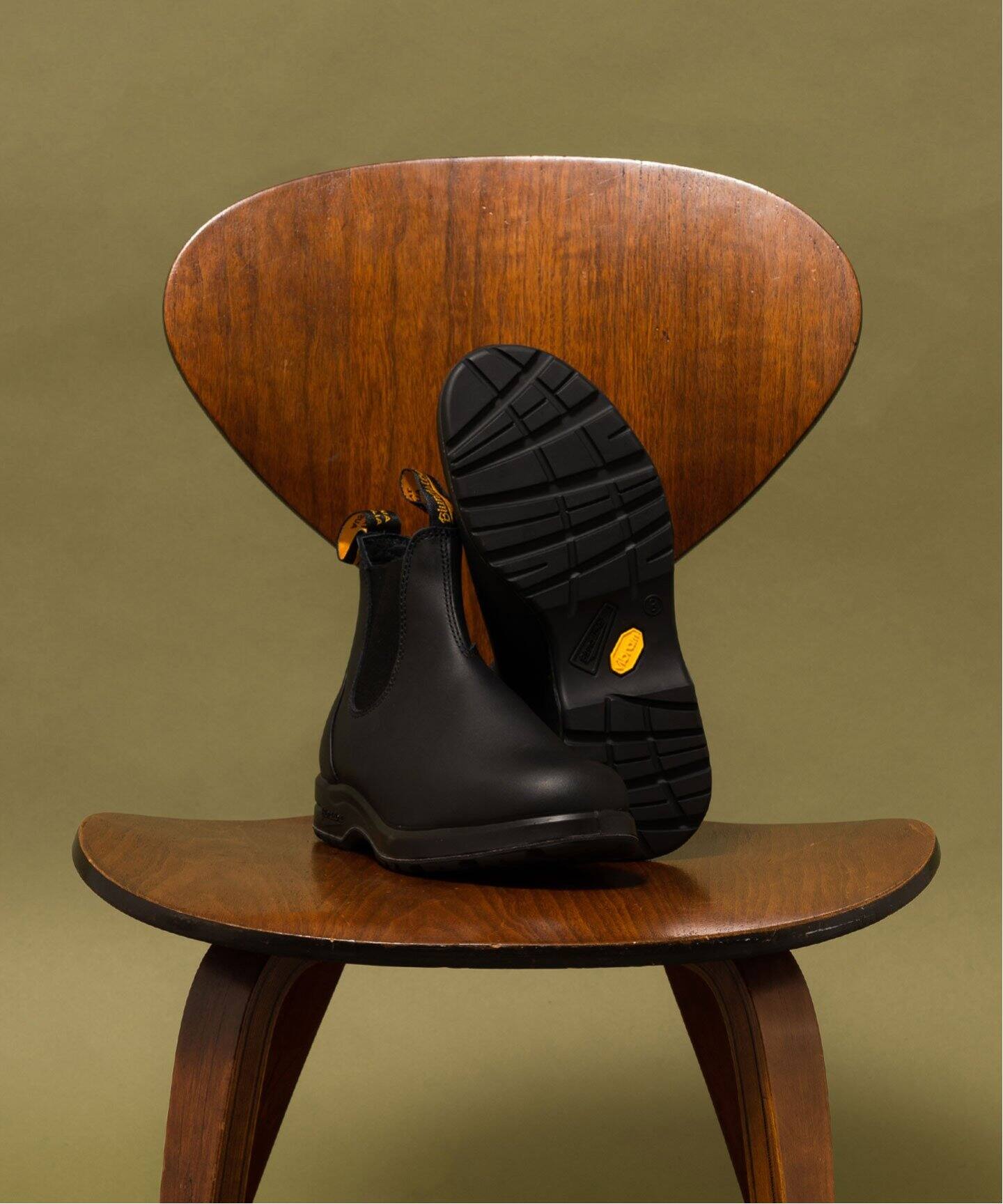 ぴーたんストーンブラック Blundstone / ブランドストーン】 ALL TERRAIN（スニーカー
