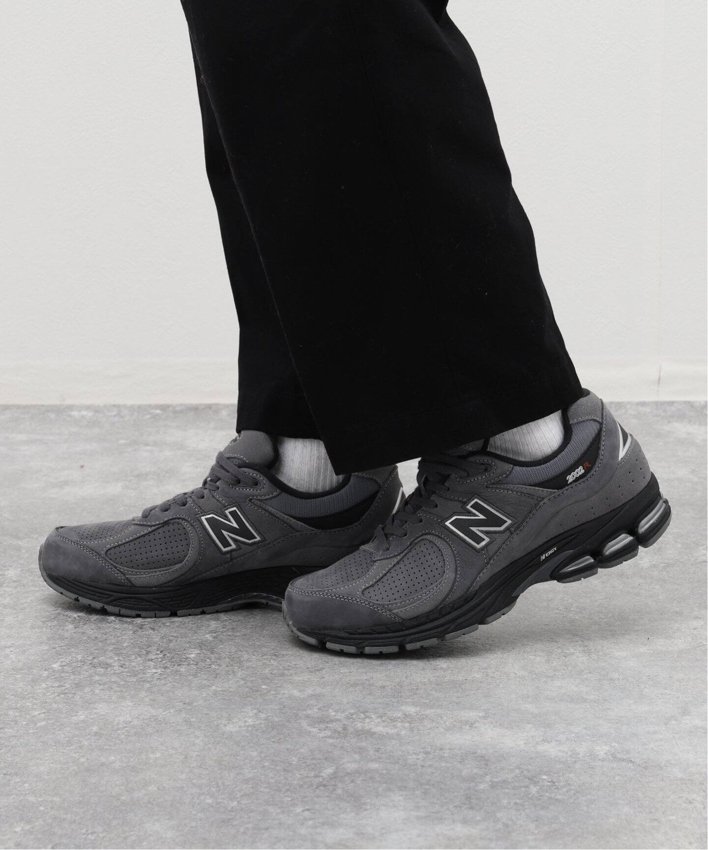 WEB限定【New Balance / ニューバランス】M2002R EH（スニーカー 