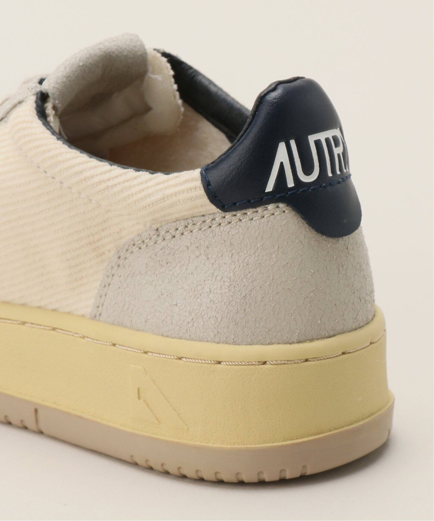 AUTRY / オートリー】 MEDALIST LOW (CORDUROY)（スニーカー 