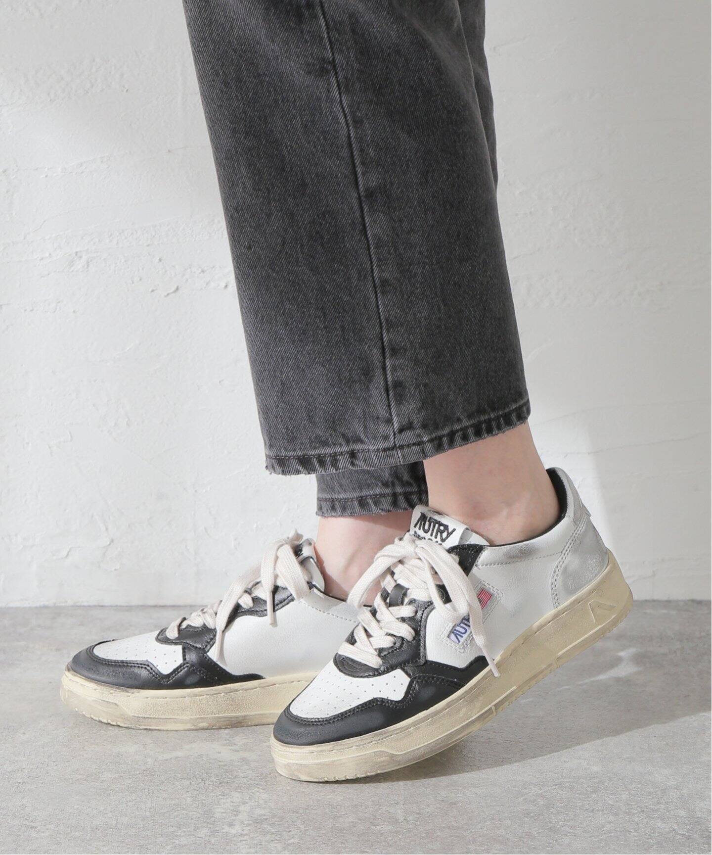 AUTRY SUPER VINTAGE LOW CUT サイズ37