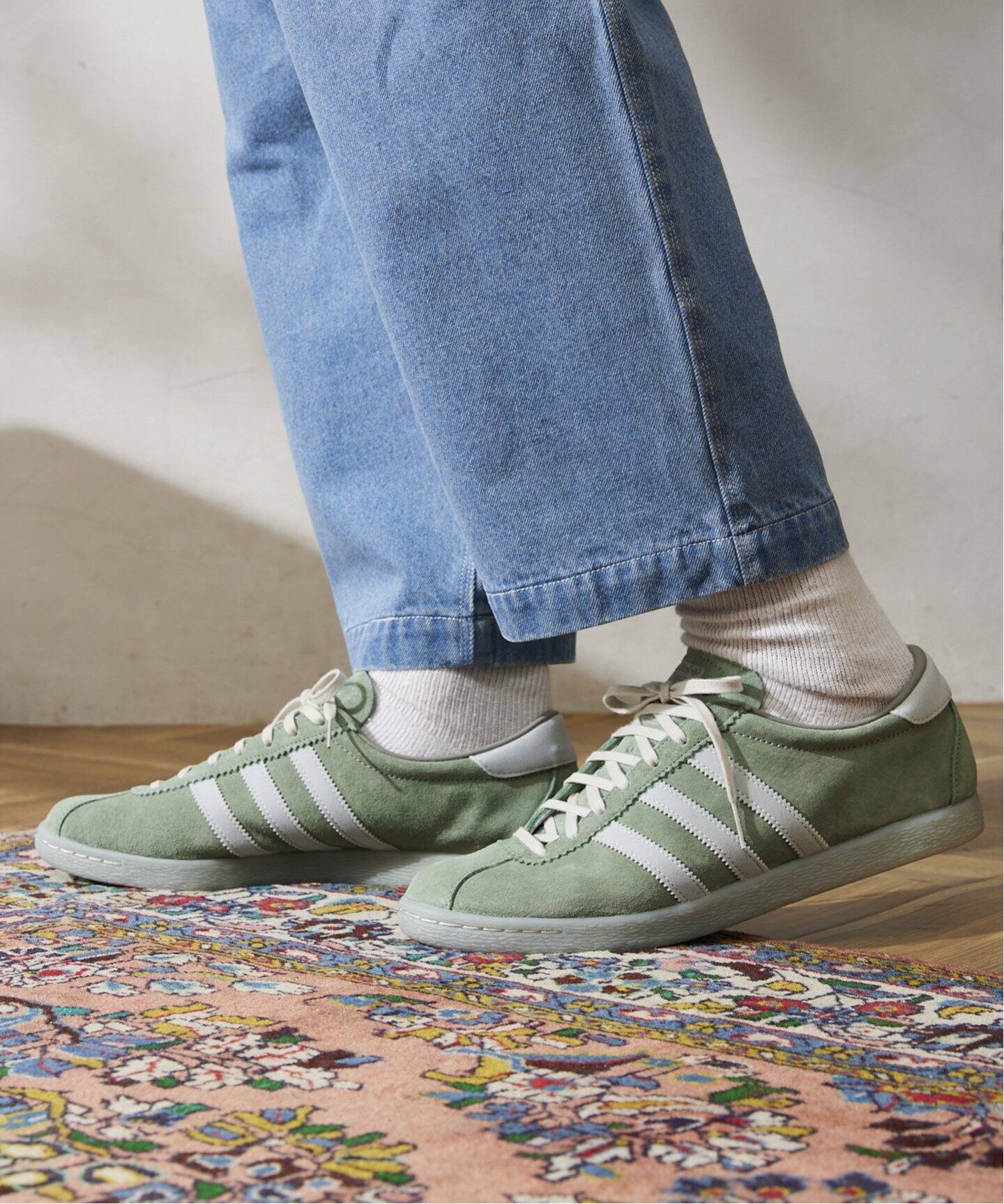 adidas / アディダス】TOBACCO/タバコ PANTONE（スニーカー）｜JOURNAL  