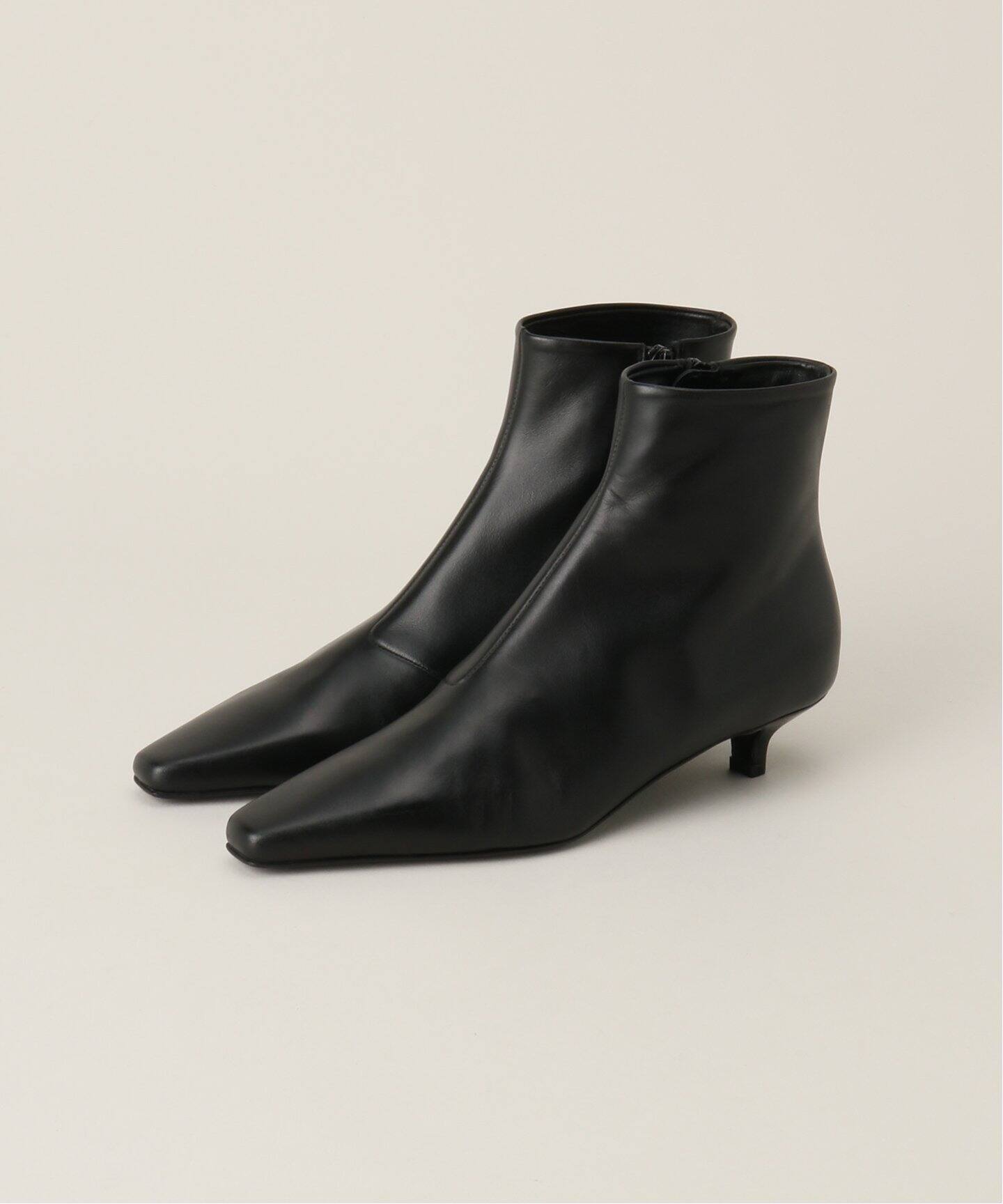 TOTEME/トーテム】 The Slim Ankle ブーツ（ブーティ・ショートブーツ 