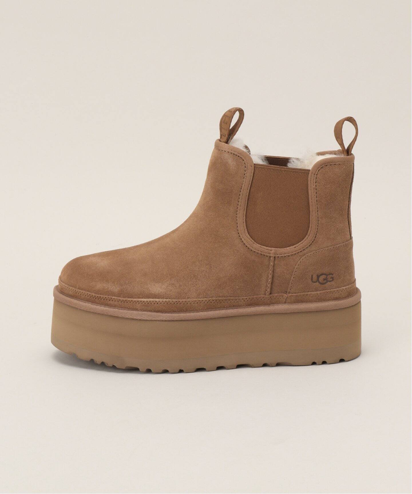 UGG / アグ】 Platform Chelsea Boots（ブーティ・ショートブーツ  