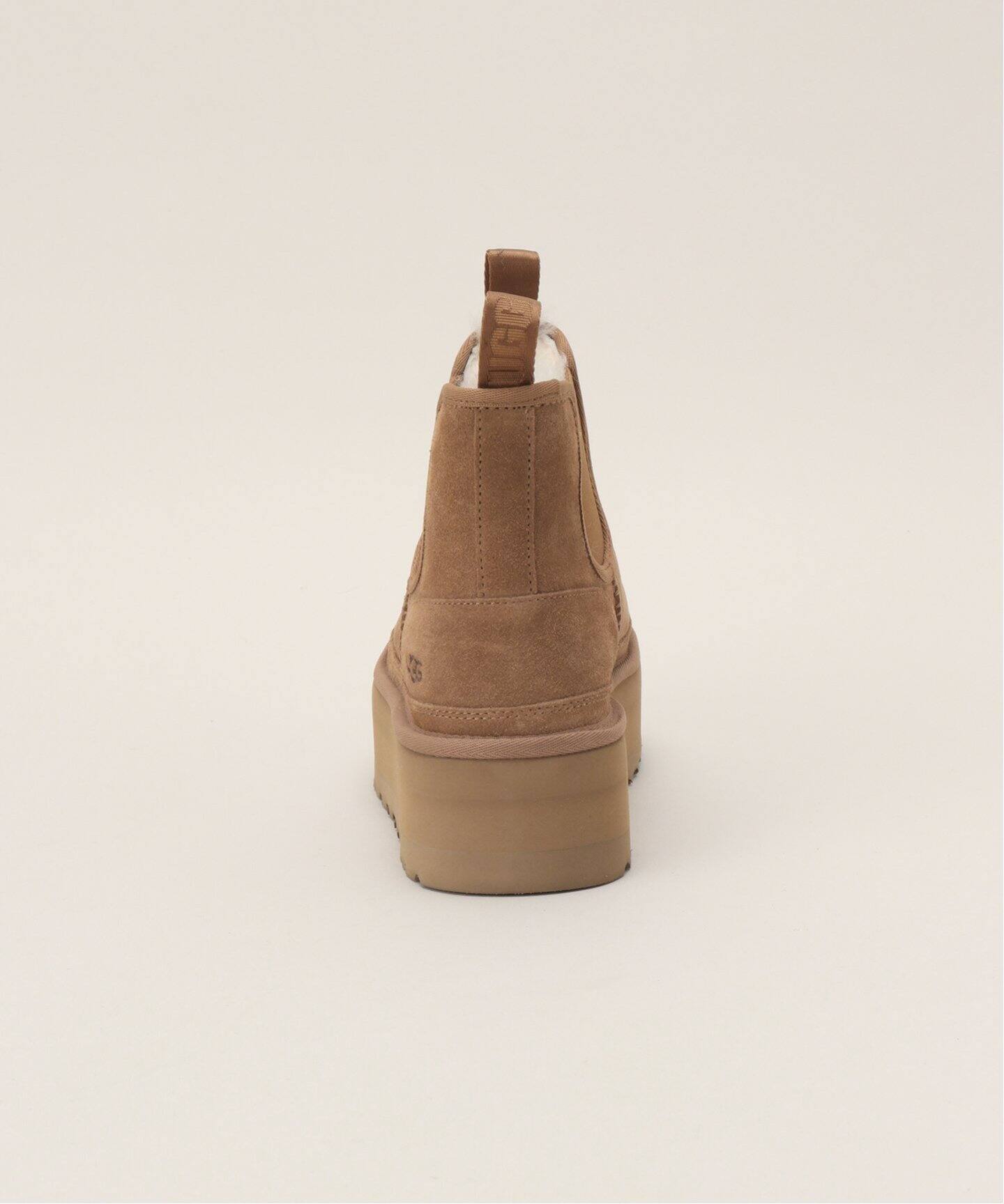 UGG / アグ】 Platform Chelsea Boots（ブーティ・ショートブーツ  