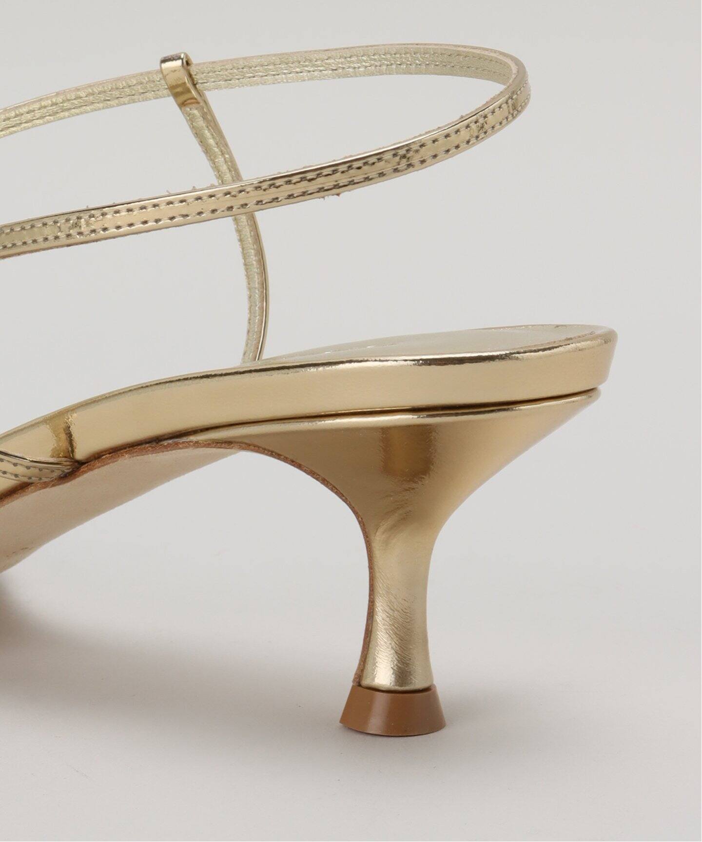 BRENTELLA/ブレンテッラ】GOLD STRAP サンダル(5.5cm)（サンダル 