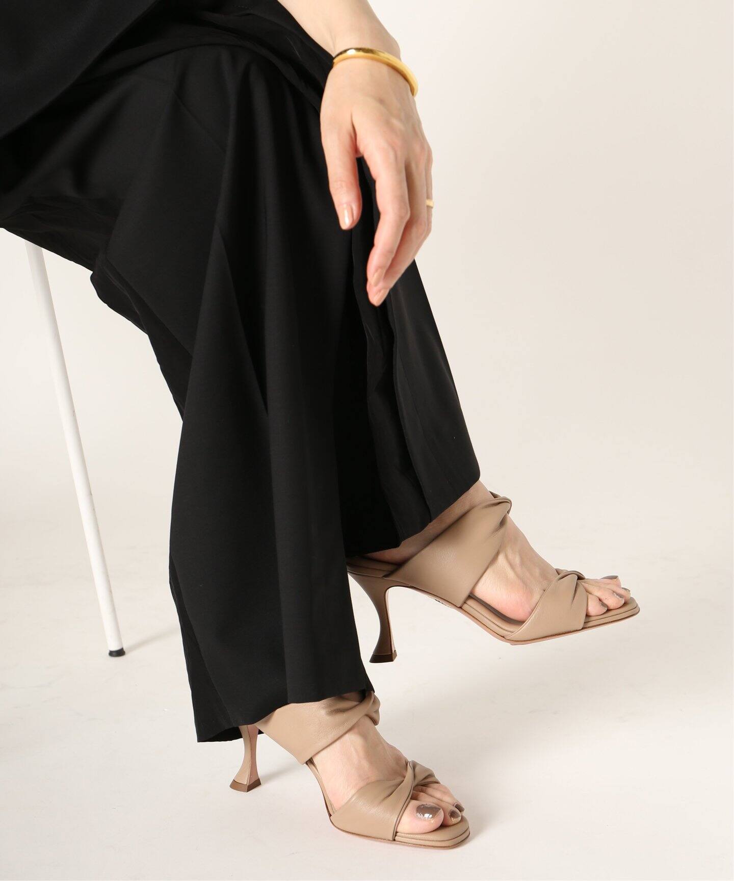 AQUAZZURA/アクアズーラ】cushion TWIST サンダル（サンダル）｜MUSE  