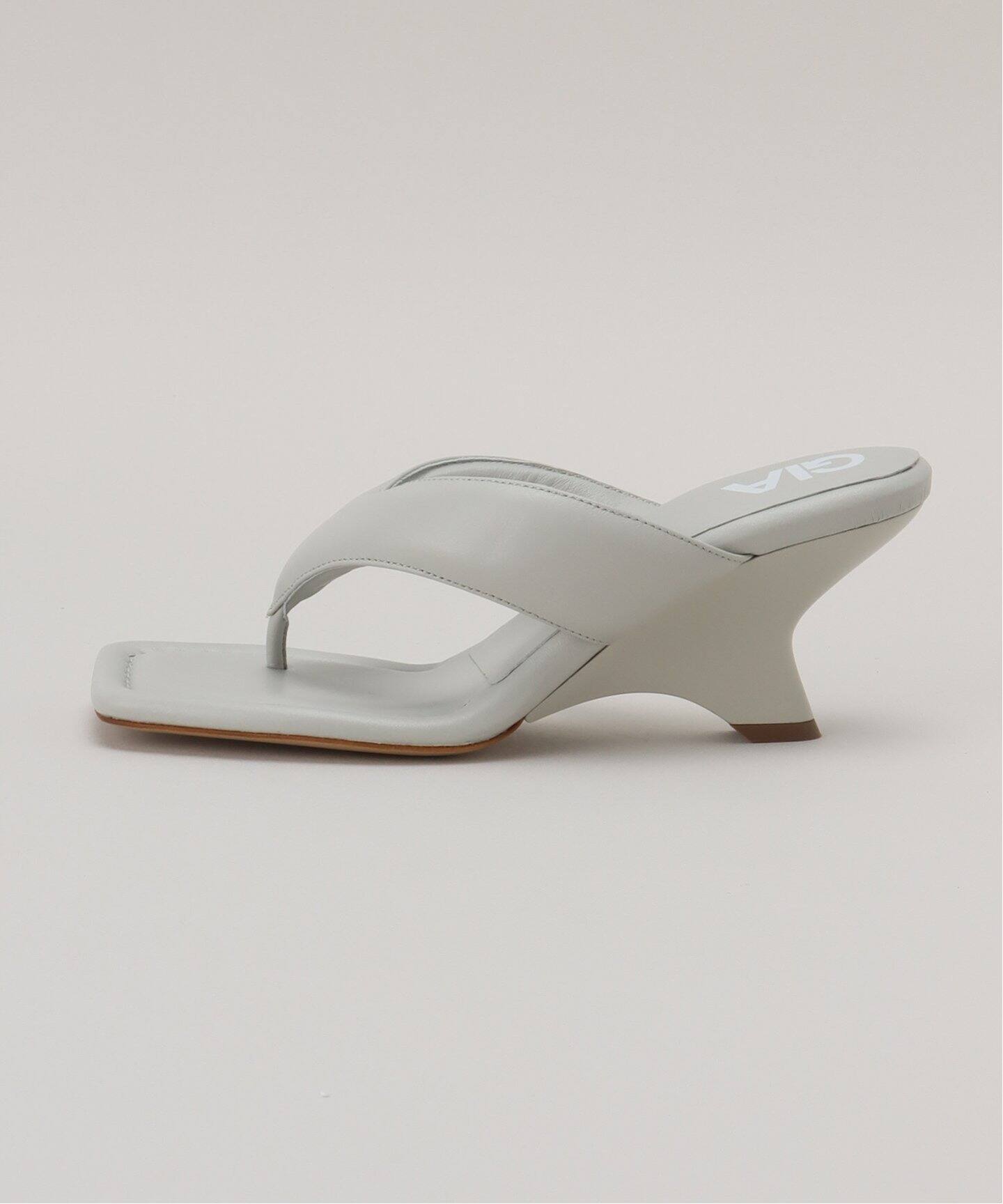 LAppartement ジア ボルギーニ BOA SANDAL ベージュ38