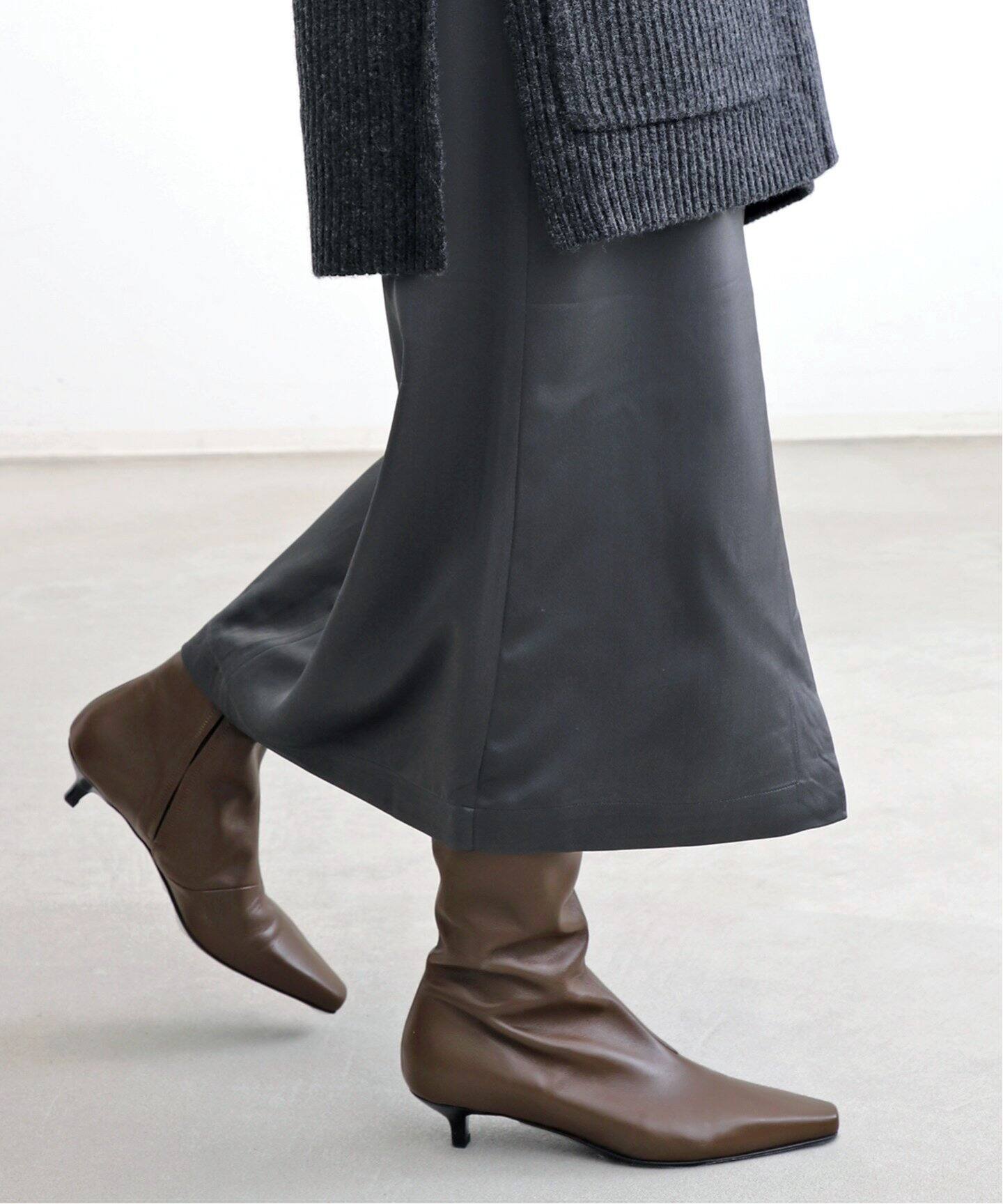 TOTEME/トーテム】 THE SLIM KNEE-HIGH BOOT（ロングブーツ）｜L 
